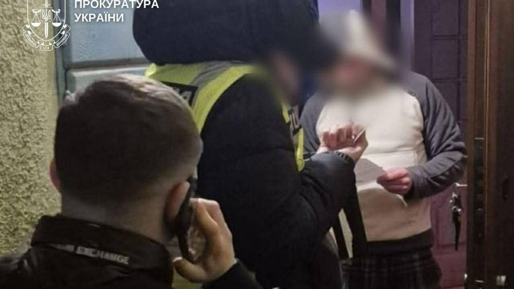 Посадовець за 1500 доларів 'не помічав' незаконні автомати з водою