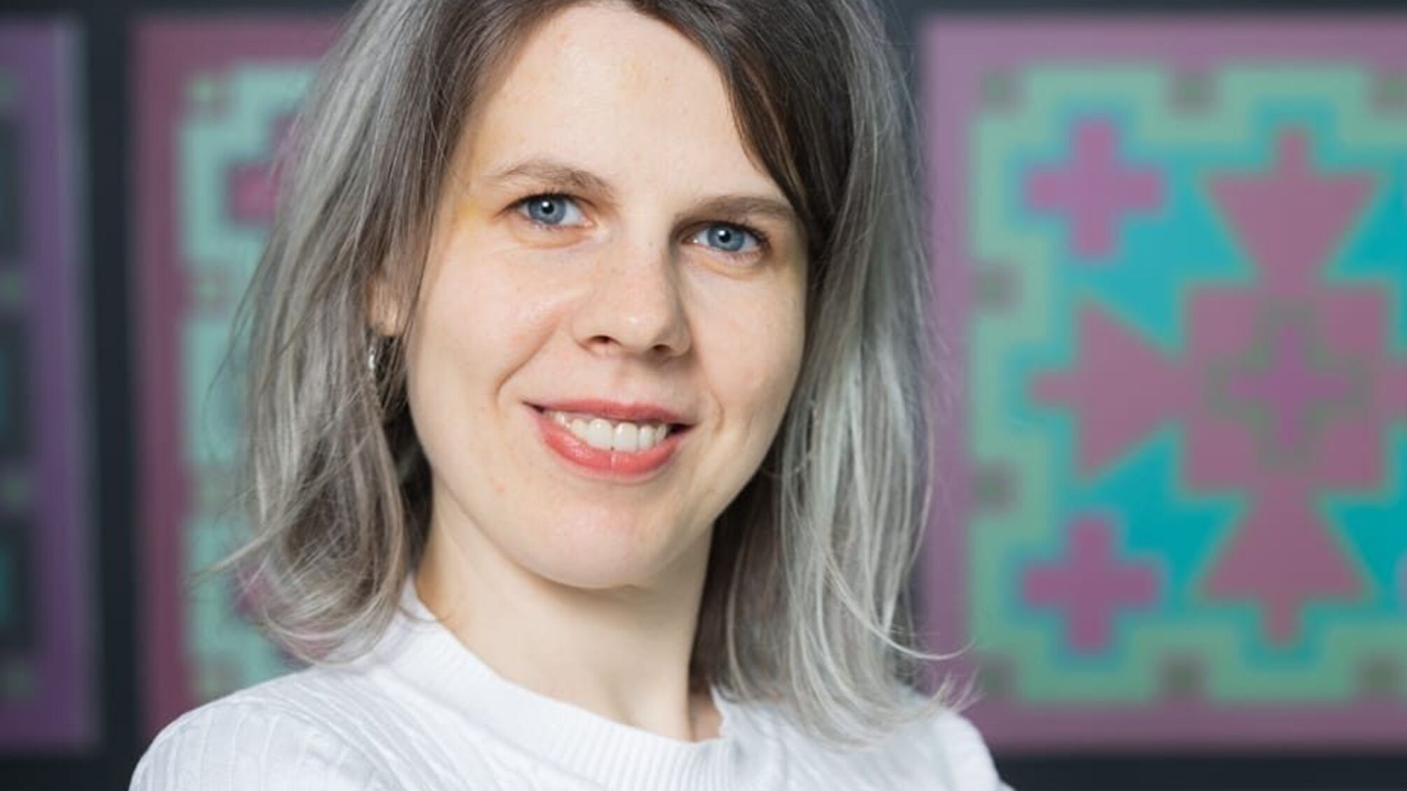 У Києві чиновниця з Hyundai Palisade за 1,4 млн та $95 000 готівкою живе без власного житла