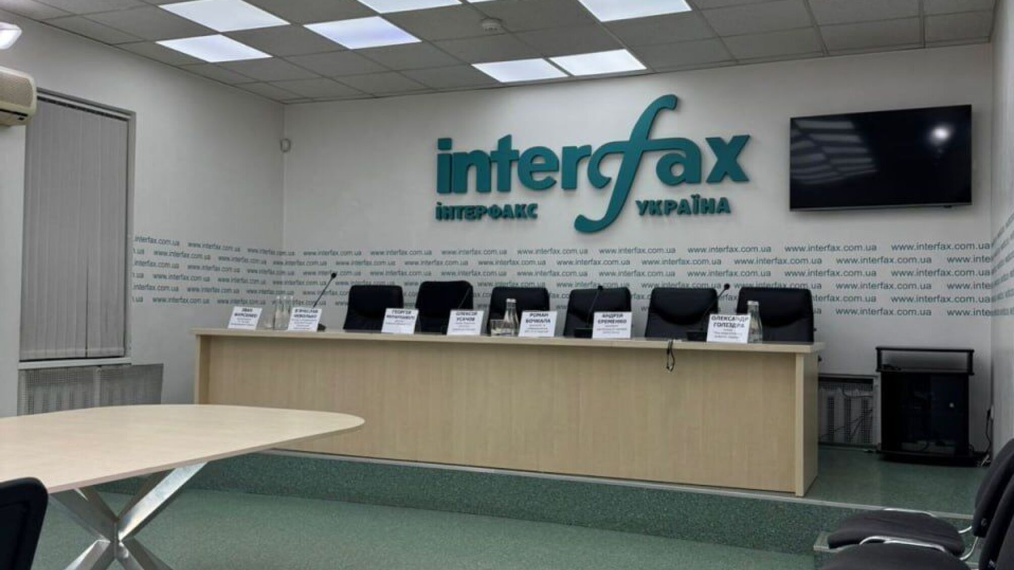 Вибори під час війни: у Києві експерти обговорили можливість зміни політичних еліт