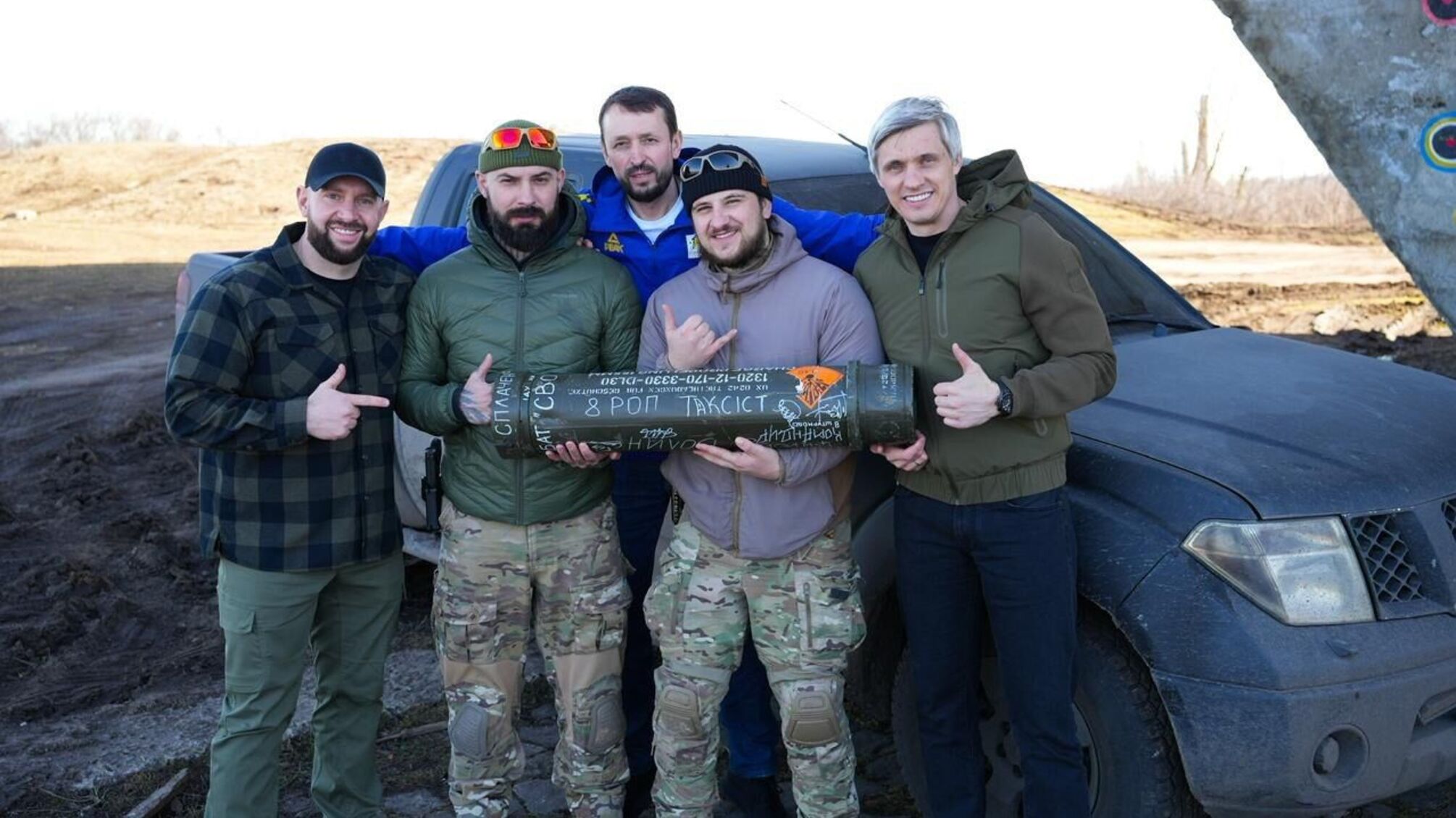 Фонд 'Надія', Валерій Дубіль та Антон Бахур зустрілися з Героєм України Владиславом Стоцьким і передали допомогу його підрозділу