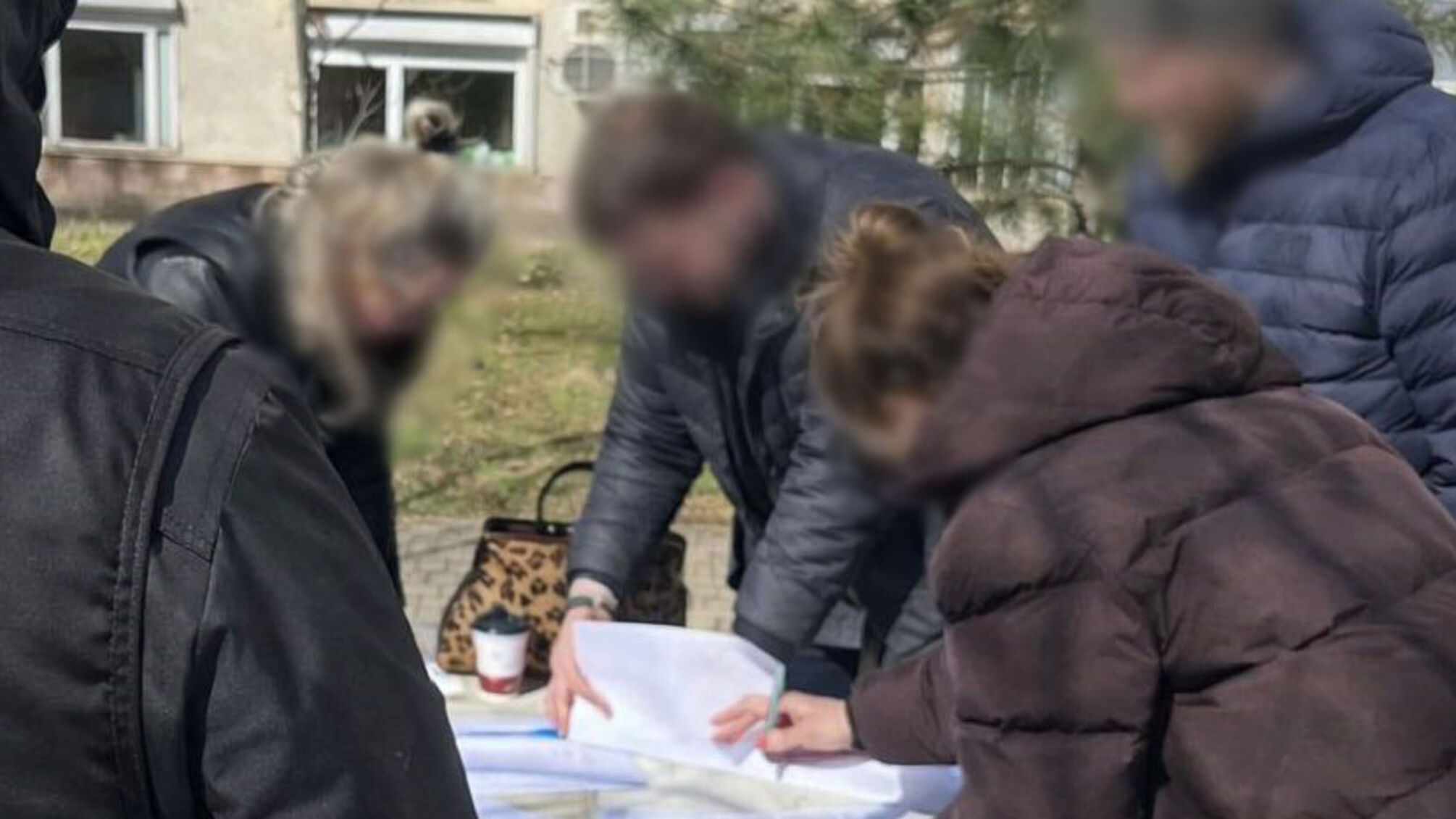 Фіктивне працевлаштування на 'критичне' підприємство: у Києві викрили схему за $6 тисяч
