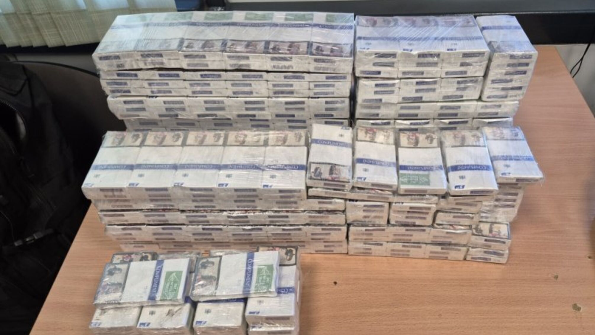 Украинка спрятала 7 тысяч сигарет в бензобаке на границе с Польшей