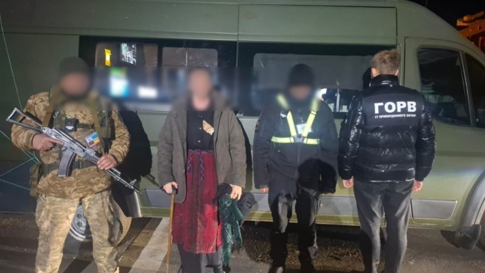 30-летний мужчина пытался пересечь границу в женской одежде