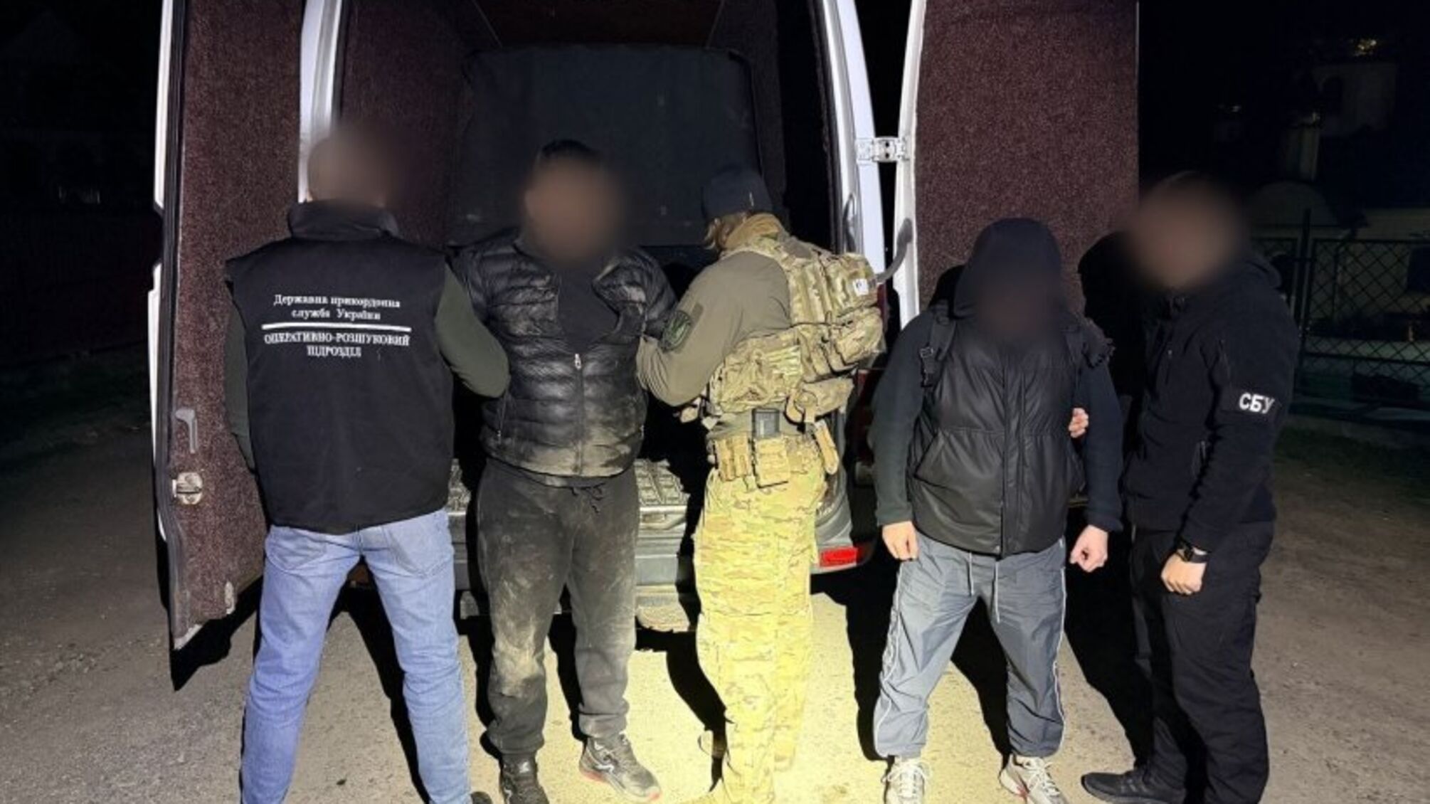 Два канали втечі за кордон перекрито на Закарпатті: затримано організаторів із мільйонними 'тарифами'