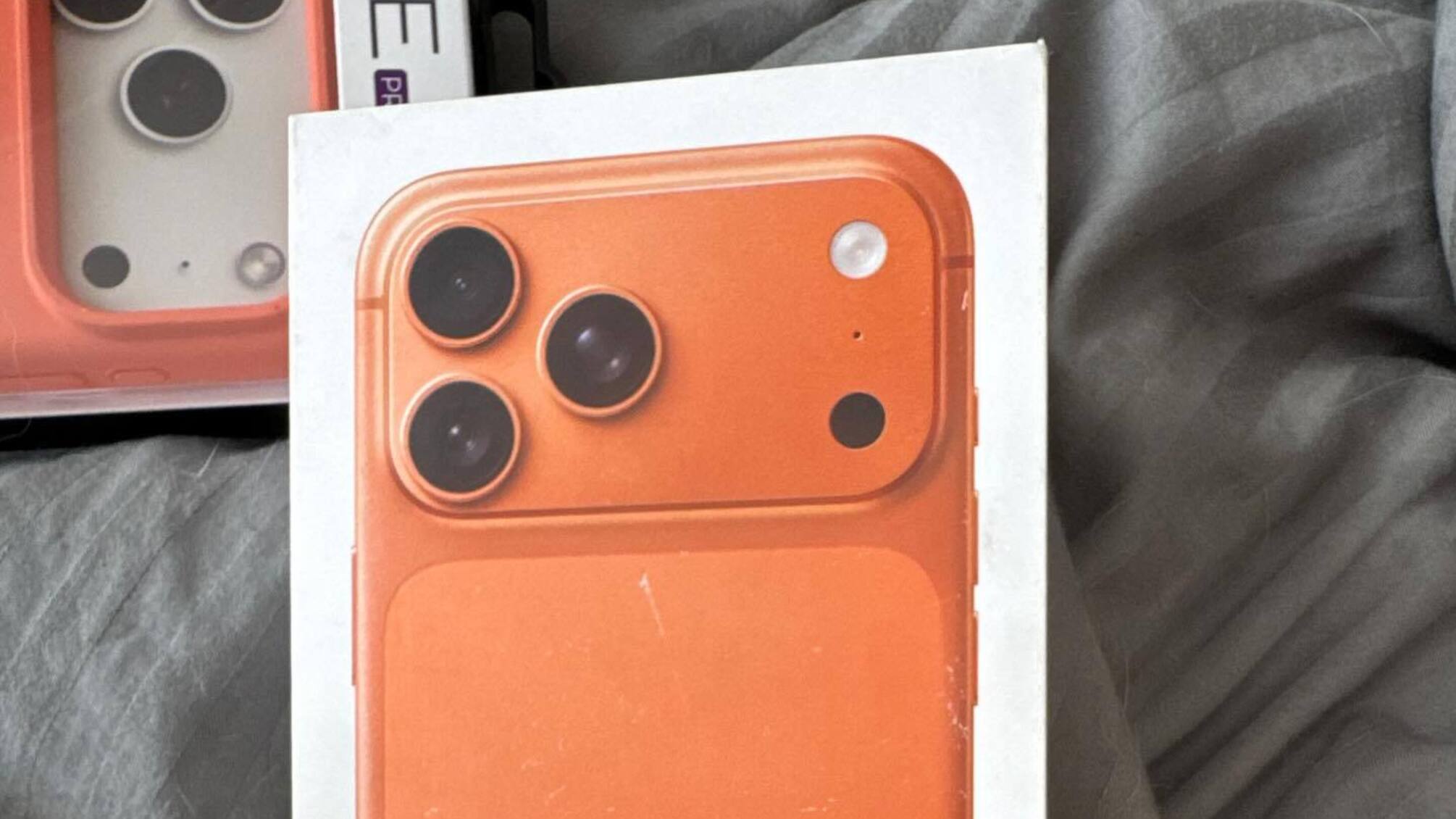 Київський магазин техніки продав клієнтам муляж замість IPhone за 70 тисяч гривень, – Threads