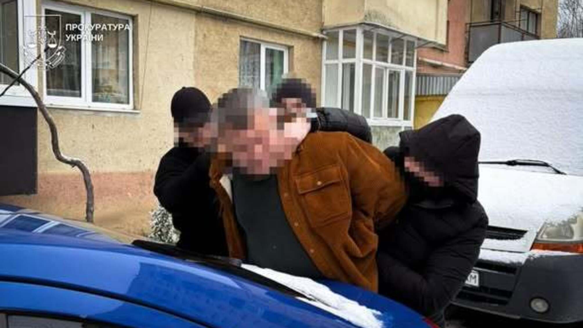 Элитные часы 'в обход таможни': в Закарпатье будут судить чиновника за схему с 5% 'отката'