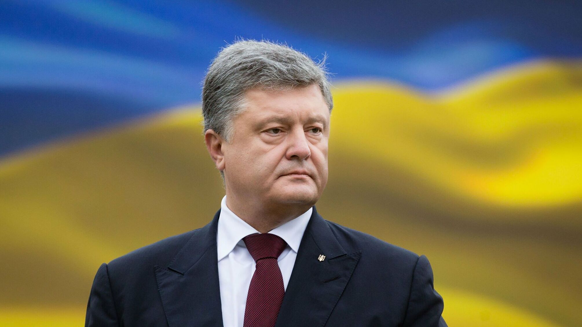 Порошенко решил не отдавать 55 млн долга за аренду офиса возле Лавры и забаррикадировался