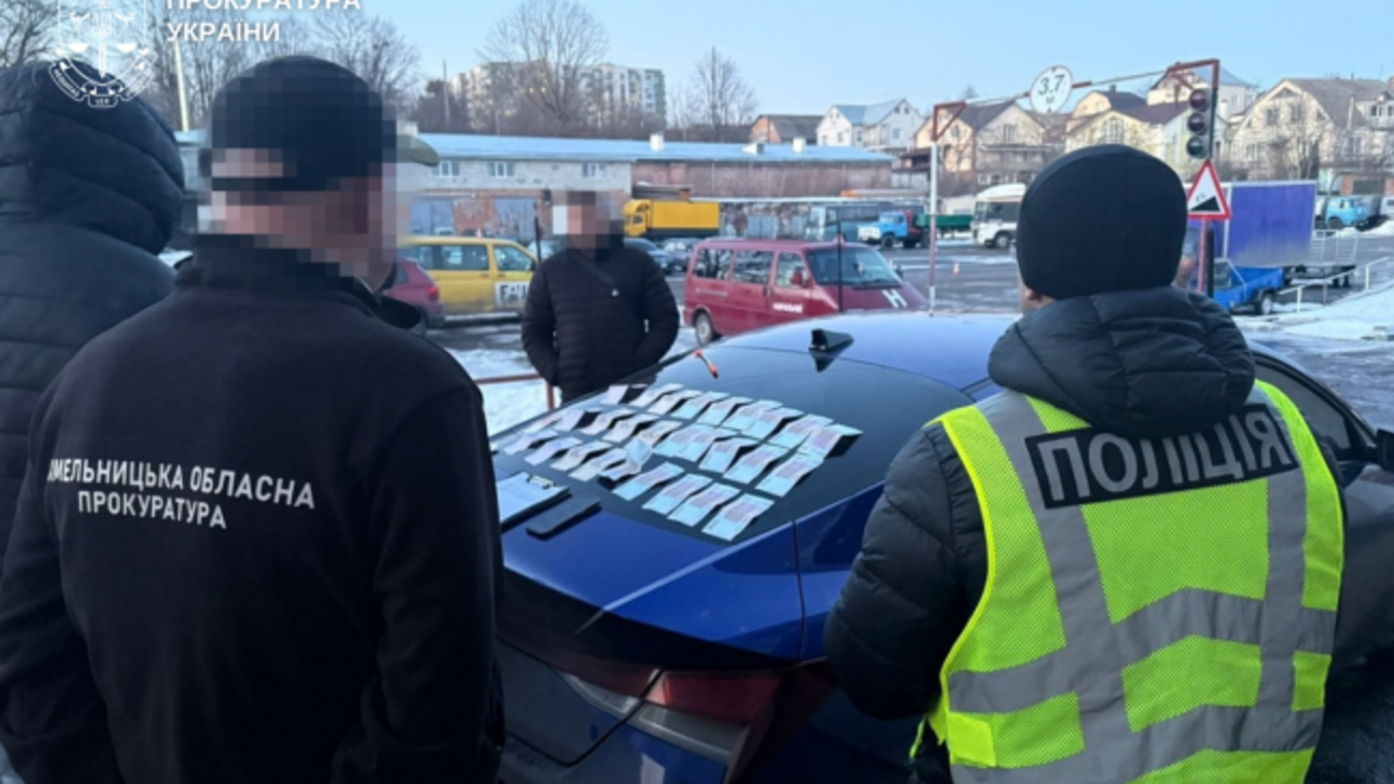 За 18 тысяч гривен обещал 'решить' экзамен на права: в Хмельницкой области задержали 23-летнего мужчину