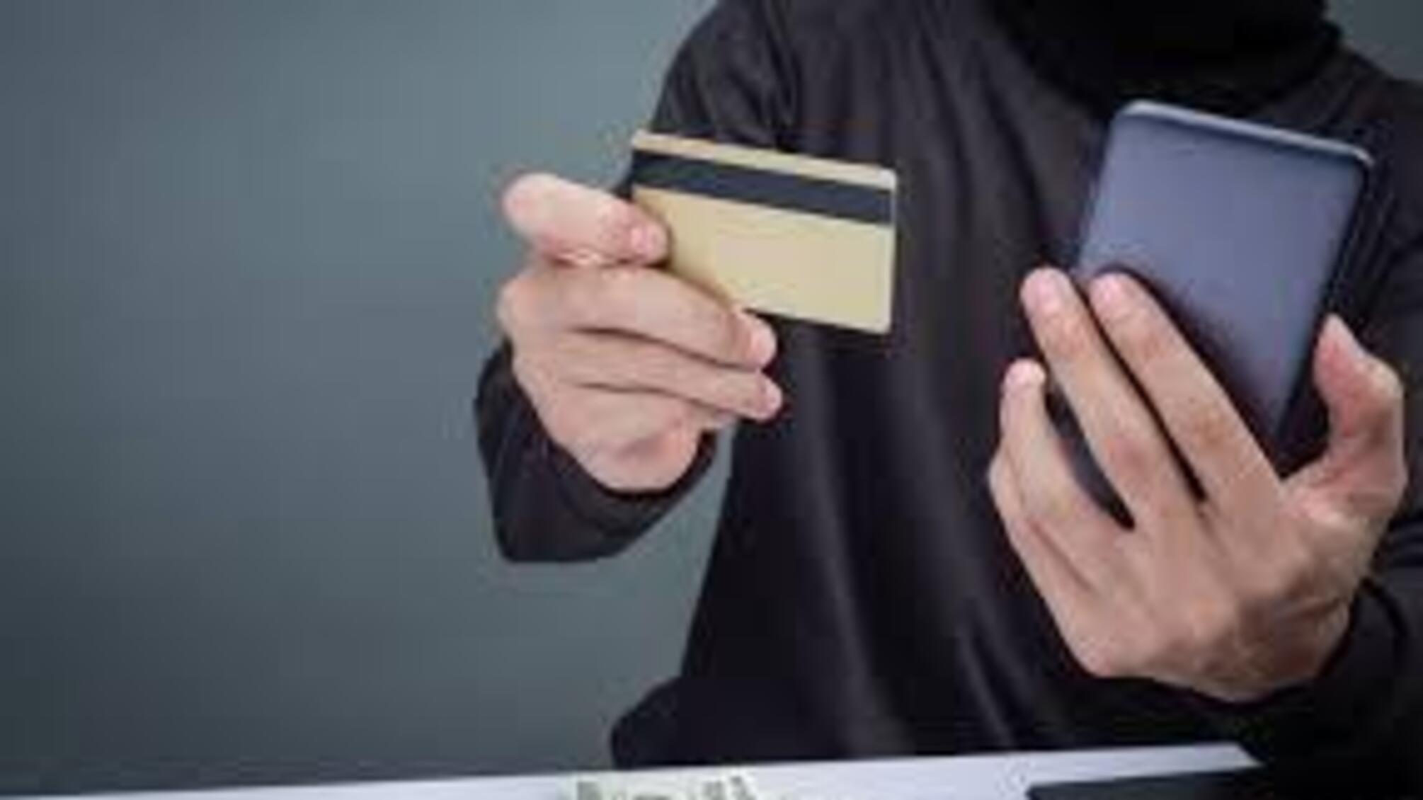 Мошенническая схема под видом пенсий: украинцев массово выманивают данные через фейковые анкеты