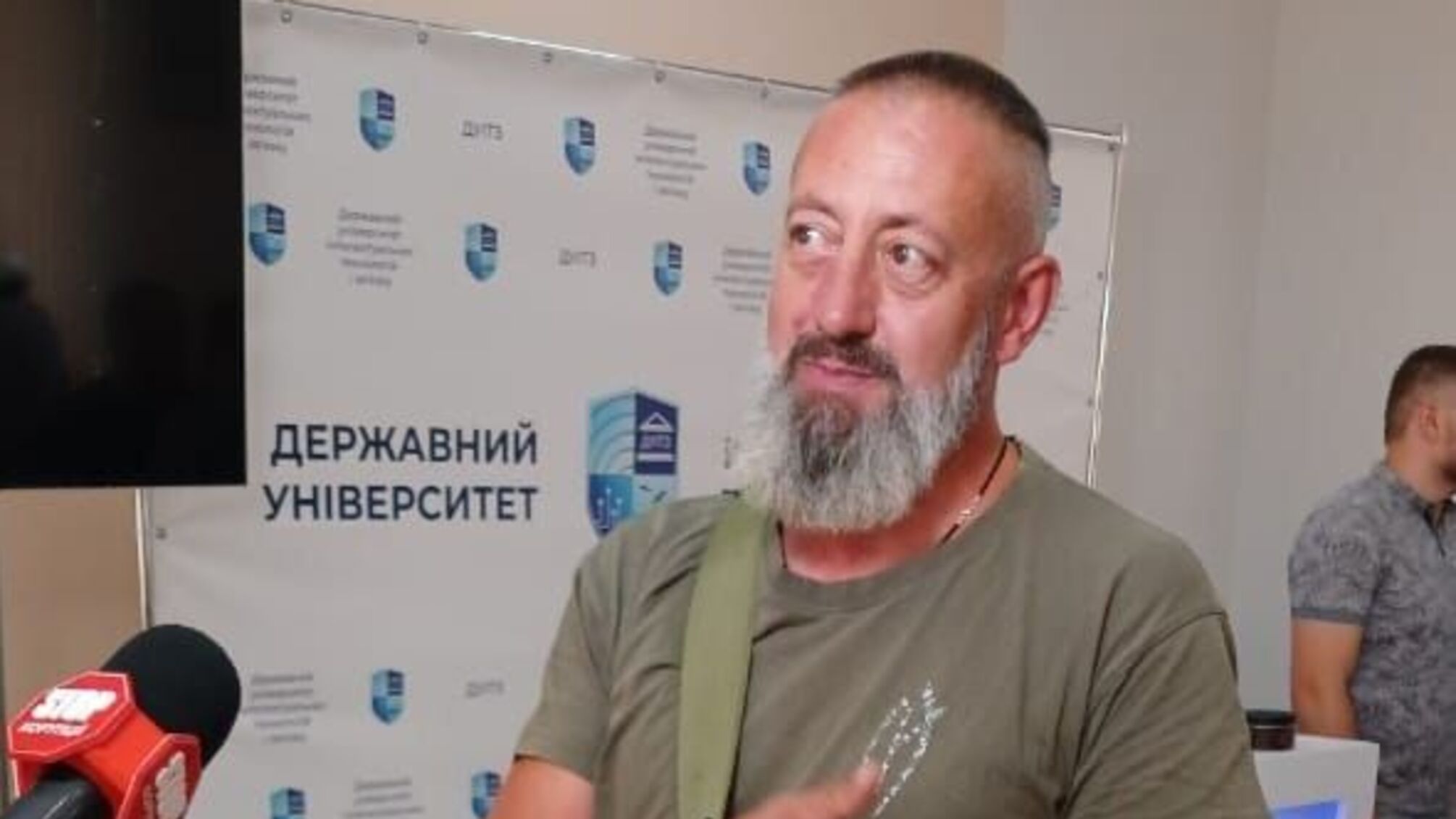 Поздравляем с днем рождения волонтера-революционера и активного борца с коррупцией Тараса Мозгового!