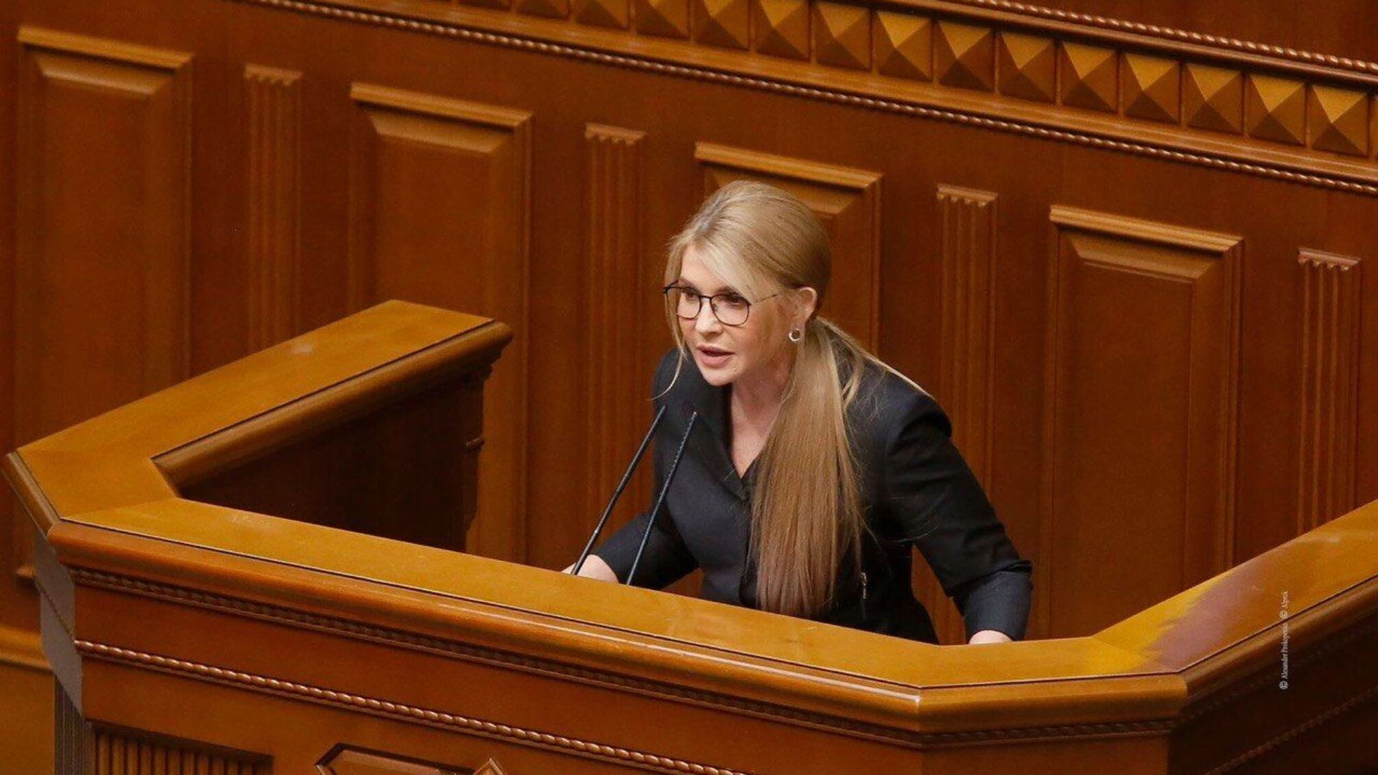 Юлия Тимошенко требует внести изменения в бюджет и увеличить минимальную пенсию до 7241 гривны и денежное довольствие военных