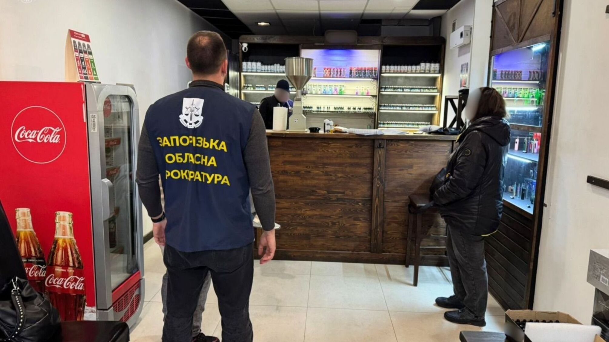 В Запорожье разоблачена масштабная схема сбыта жидкостей для электронных сигарет без акцизных марок