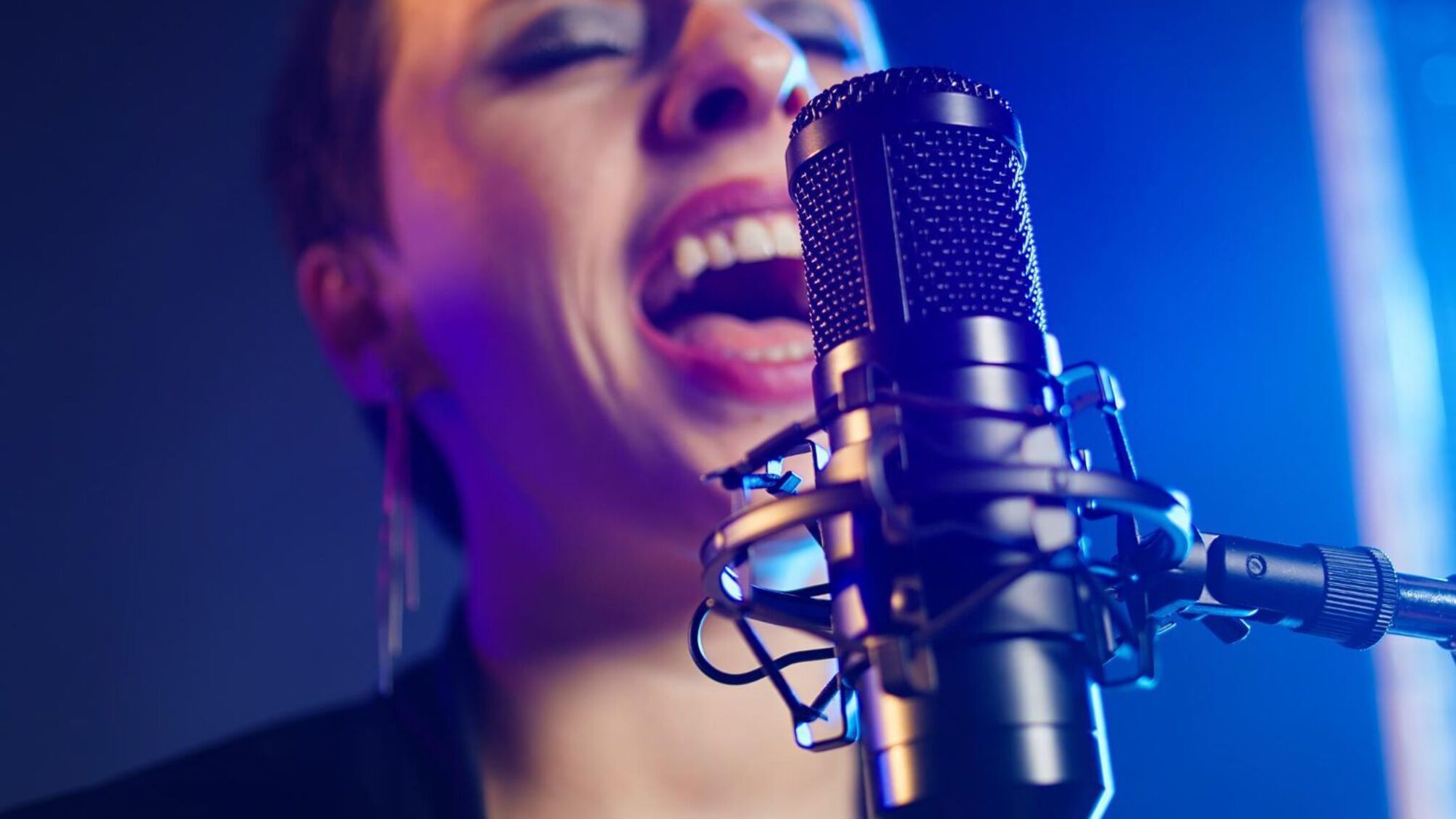 Всесвітній день голосу: як світ відзначає 16 квітня