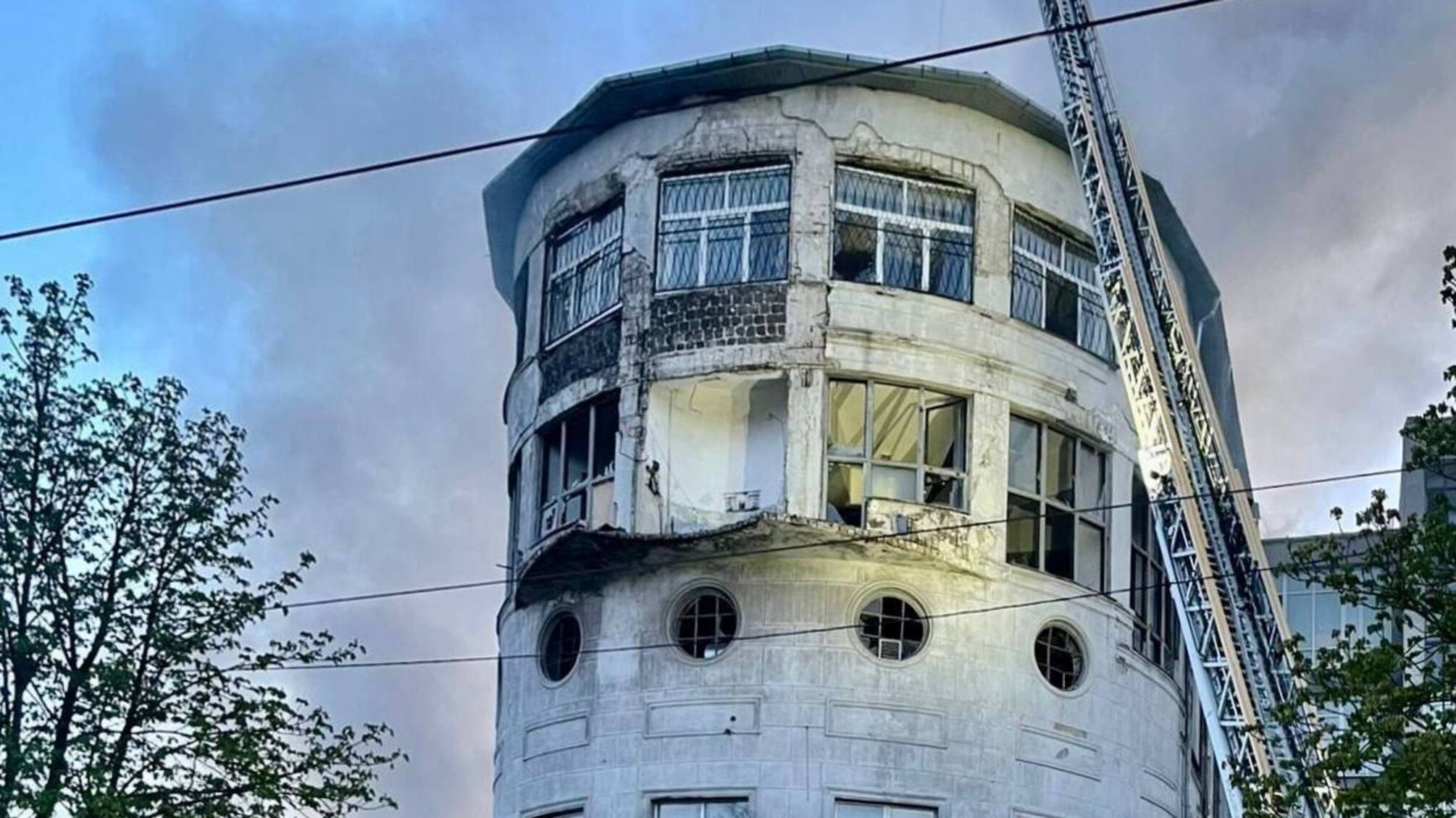 Более тысячи выбитых окон: последствия ночной атаки на Днепр