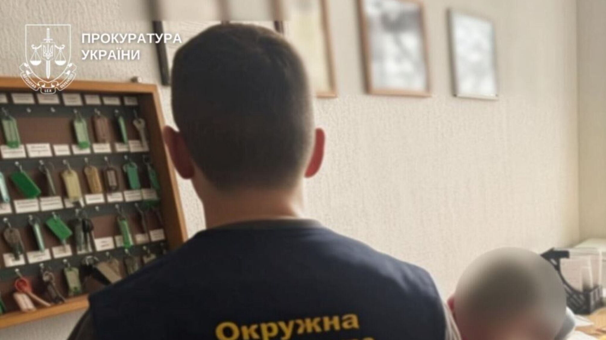 Закупка с переплатой более чем на миллион: в Черновцах двум должностным лицам лицея объявили подозрение