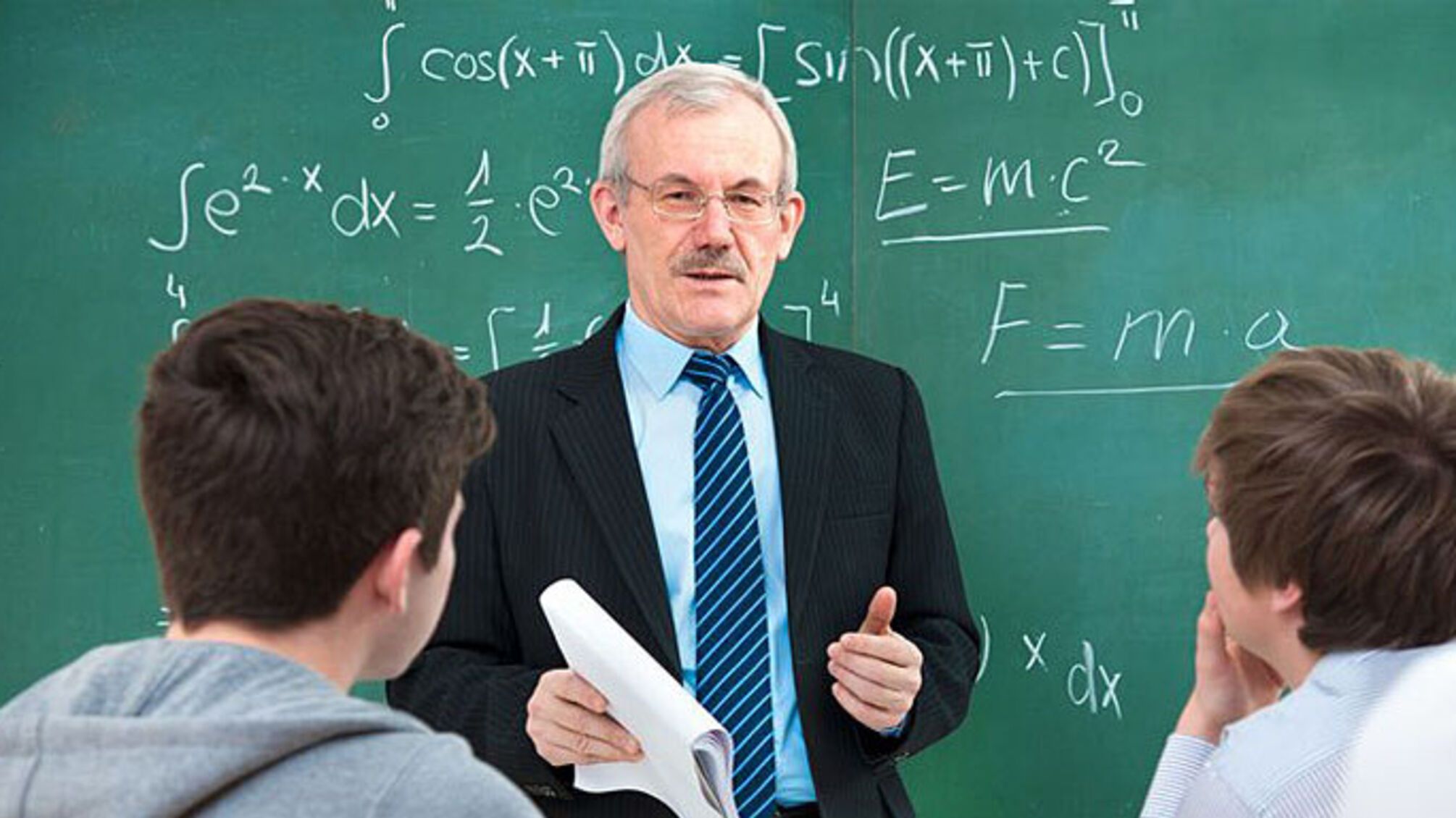 Может учитель с отсрочкой уехать за границу в отпуск