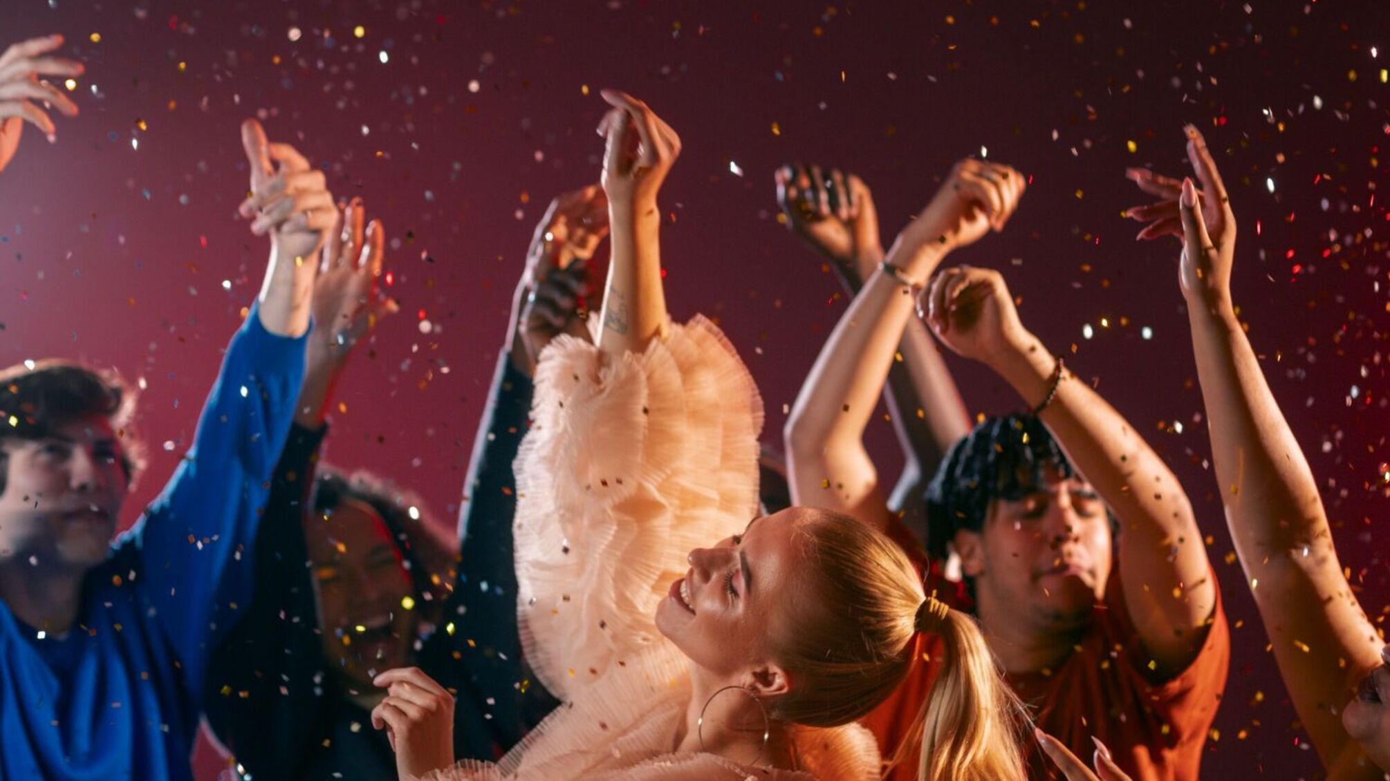 Всесвітній день вечірки 3 квітня: історія, традиції та настрій свята