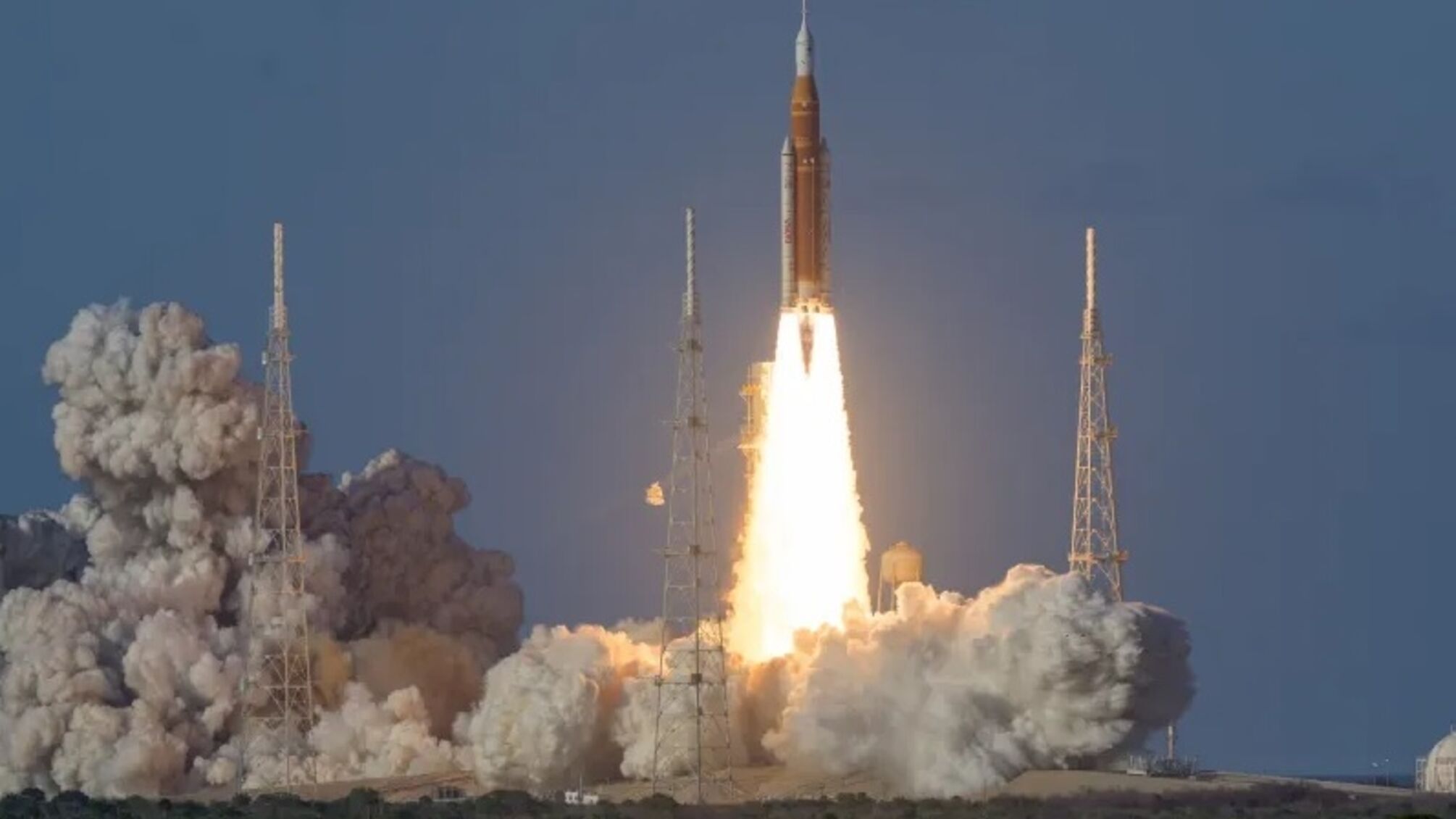 NASA вперше за понад 50 років відправило астронавтів до Місяця