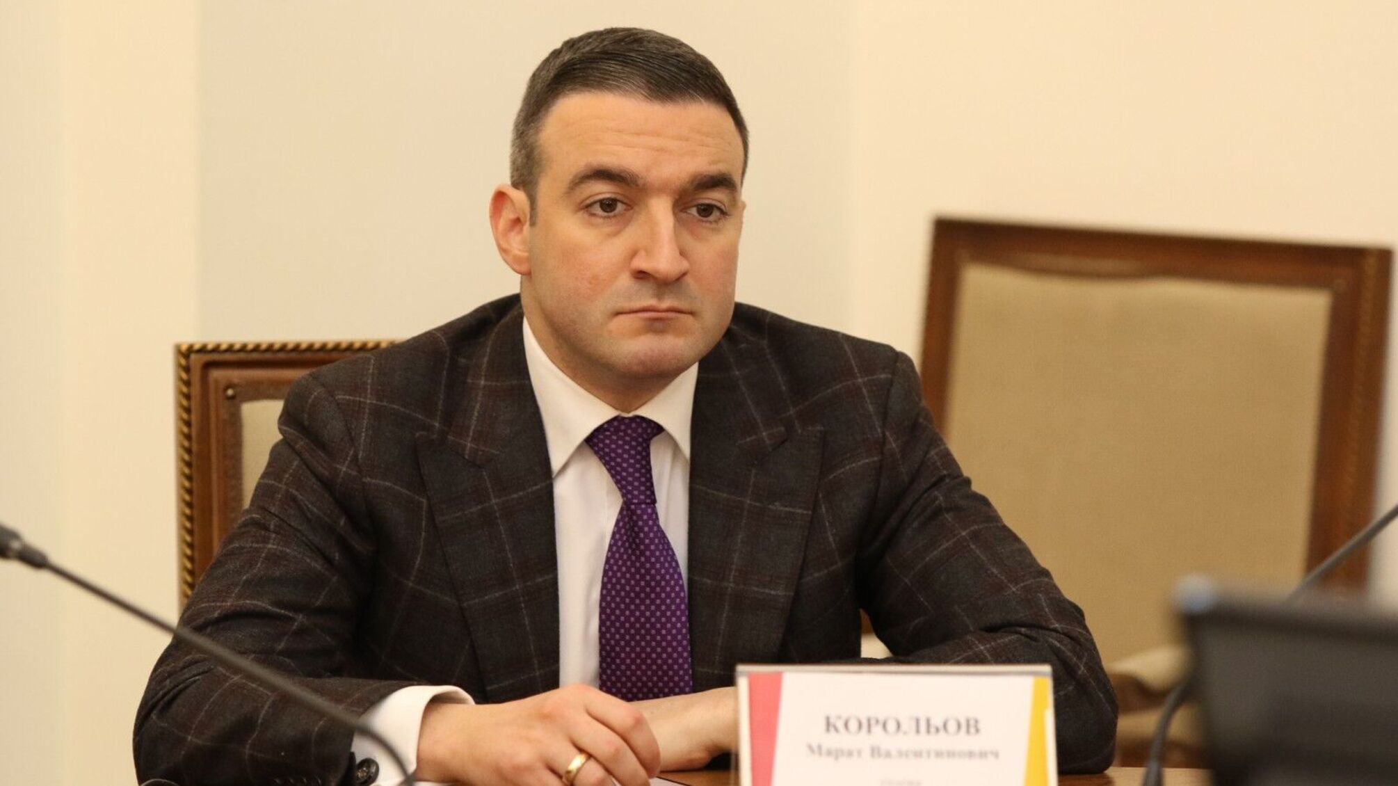 Двірники на Tesla і Lexus: в Одесі викрили схему Корольова на виведенні 15 млн грн із ЖЕКів?