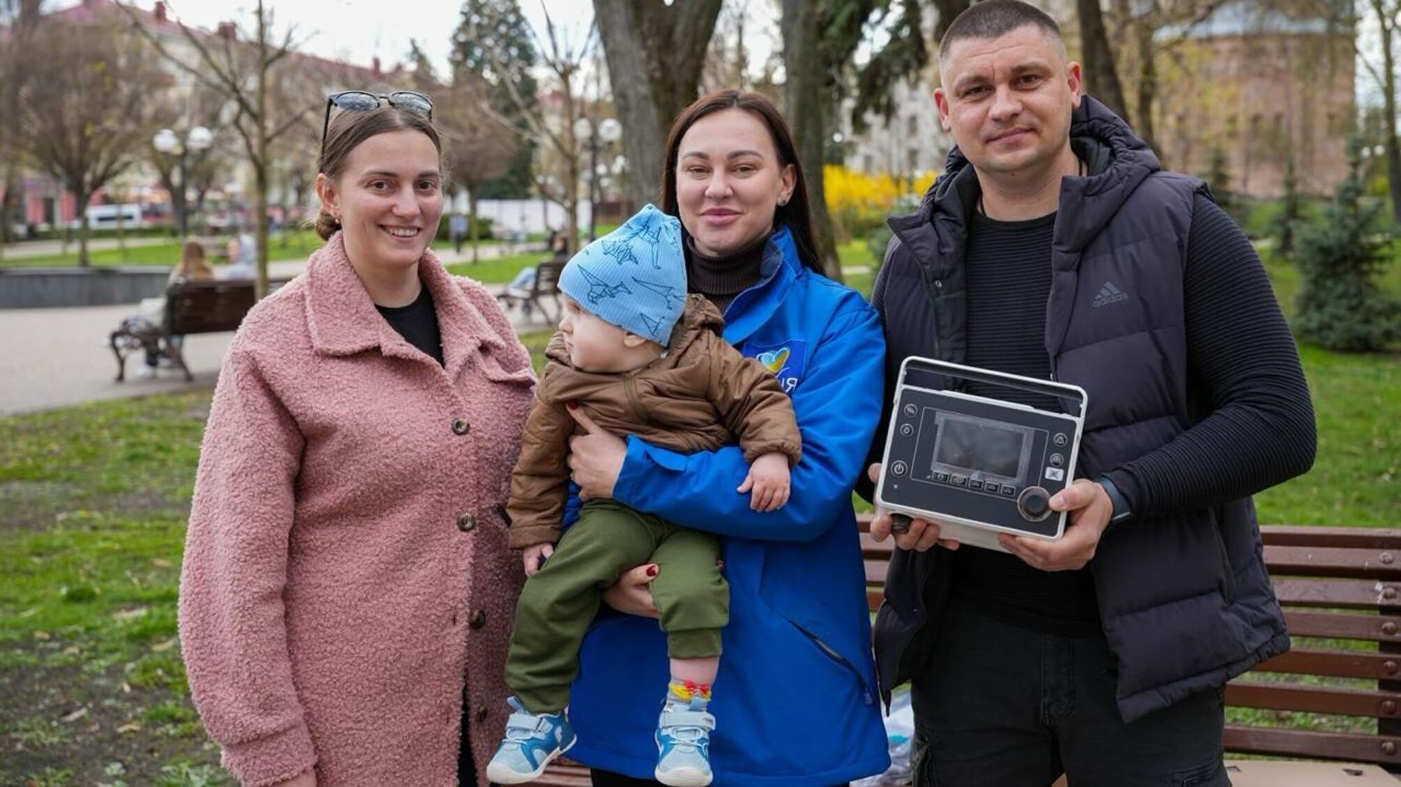 Історія, яка сколихнула країну: 10-місячний Марк отримав апарат ШВЛ від фонду 'Надія' і Валерія Дубіля