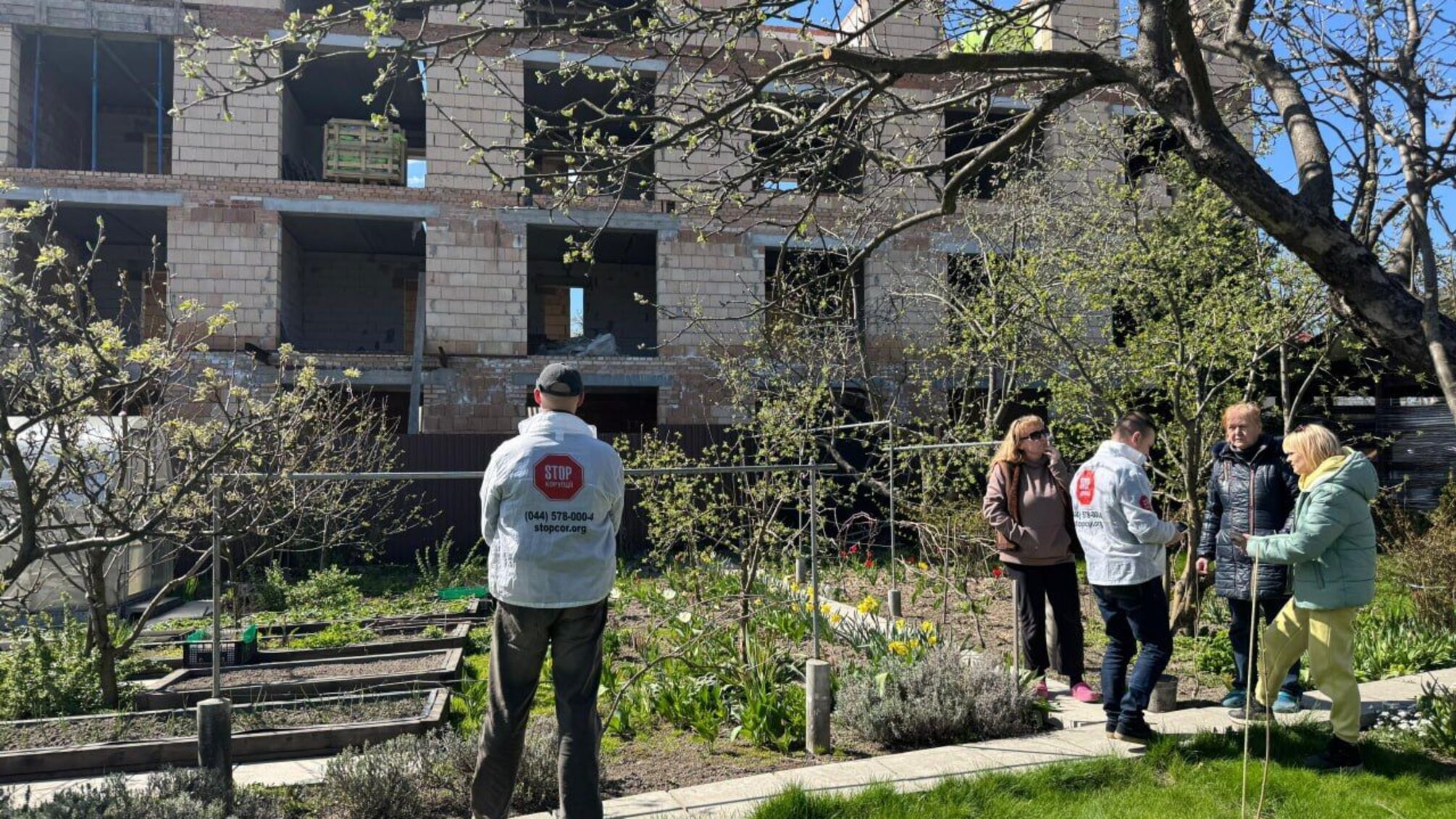 Попри кримінальне провадження: '450 Group' продовжує самочинно зводити багатоквартирний будинок у Святошині (фото)