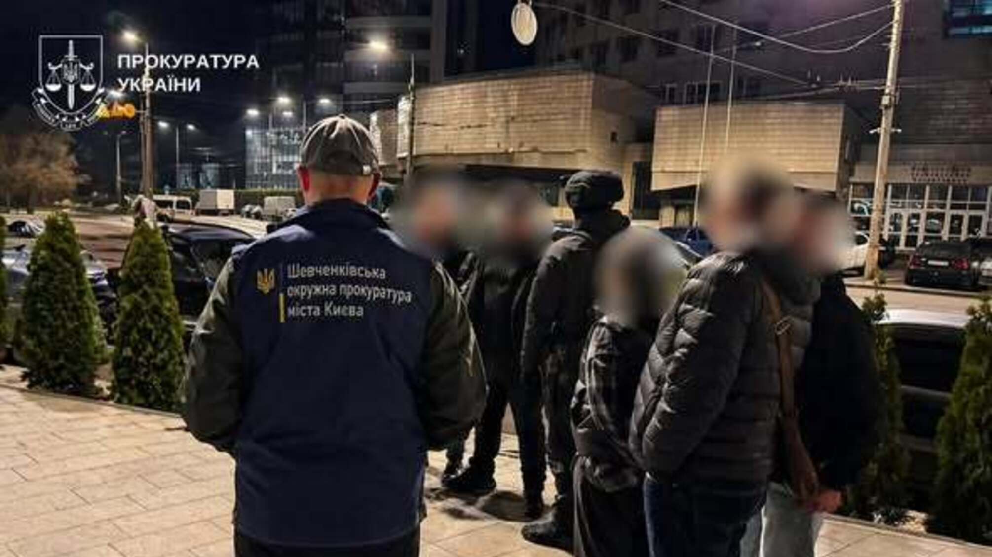 У Києві затримали підозрюваних, які за $20 тисяч обіцяли вплинути на ТЦК