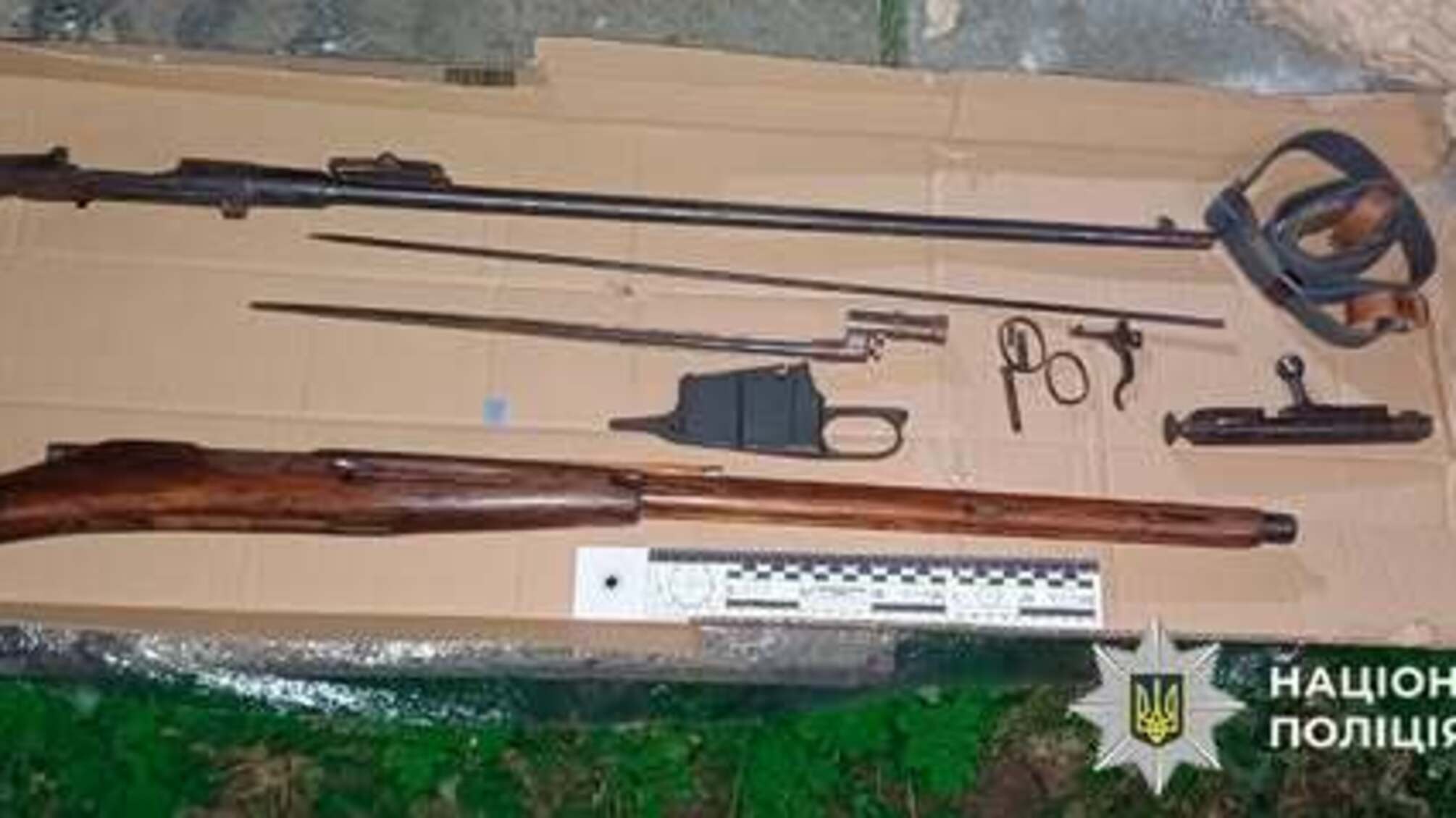 Киянин торгував зброєю онлайн і відправляв її поштою