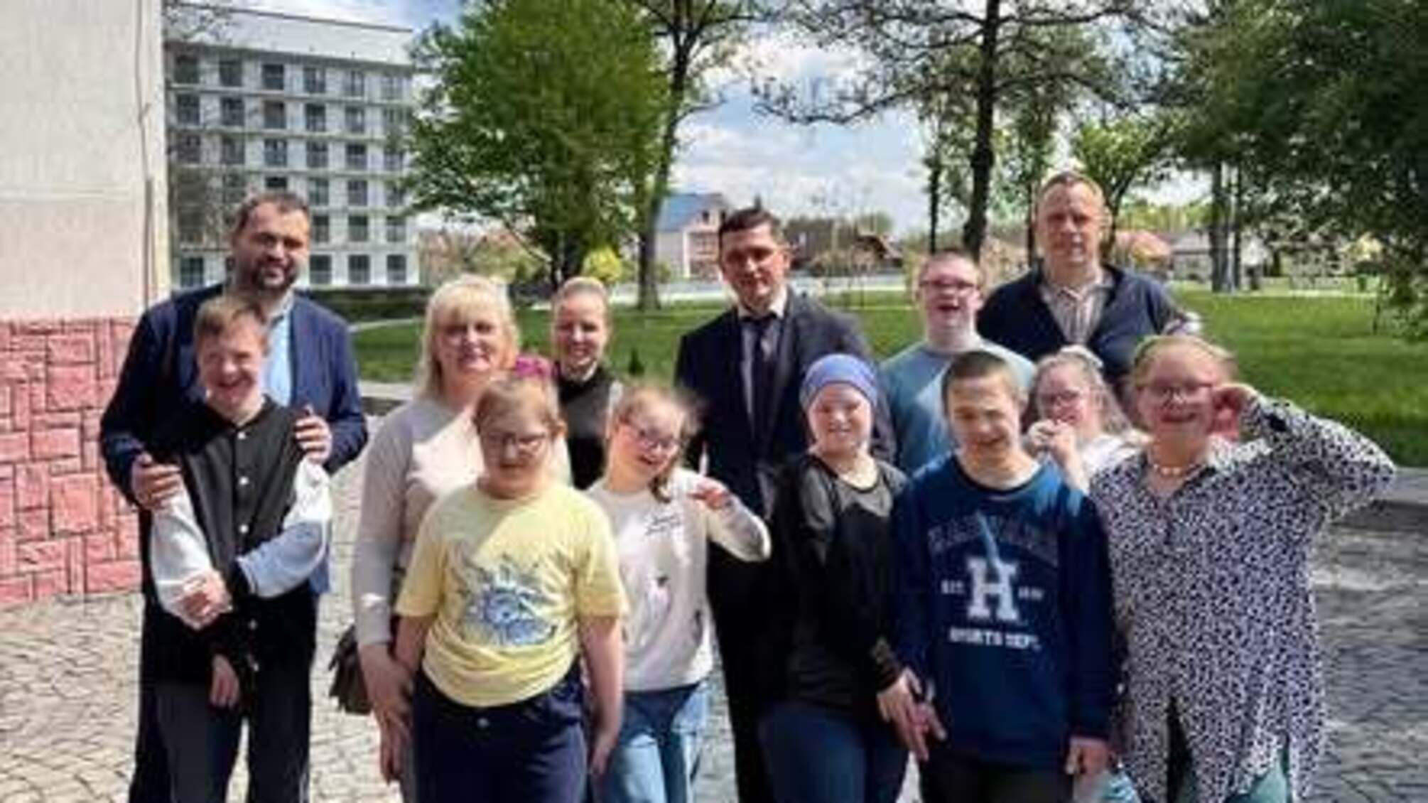 Волонтеры 'Батальона Волонтер' подарили путешествие в Мукачево детям из ресурсного класса ОО 'Weсan'