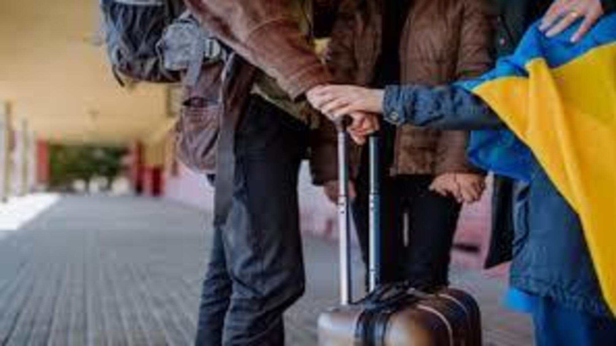 До 2500 євро за добровільне повернення: українцям у ЄС пропонують фінансову допомогу на переїзд додому