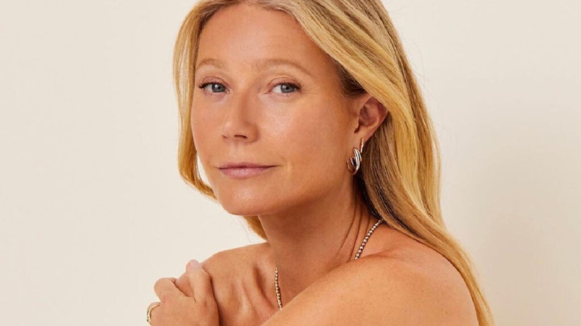 53-річна Гвінет Пелтроу поділилася чесним селфі без фільтрів