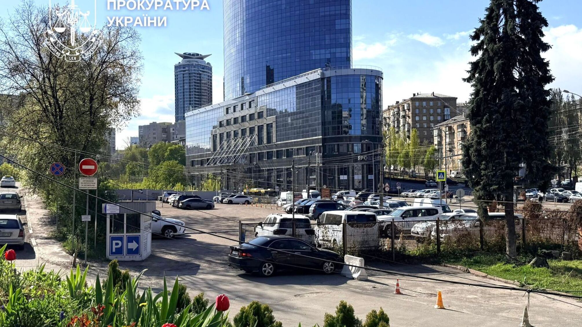 Прокуратура оспаривает инвестдоговор о застройке территории исторической больницы в Киеве