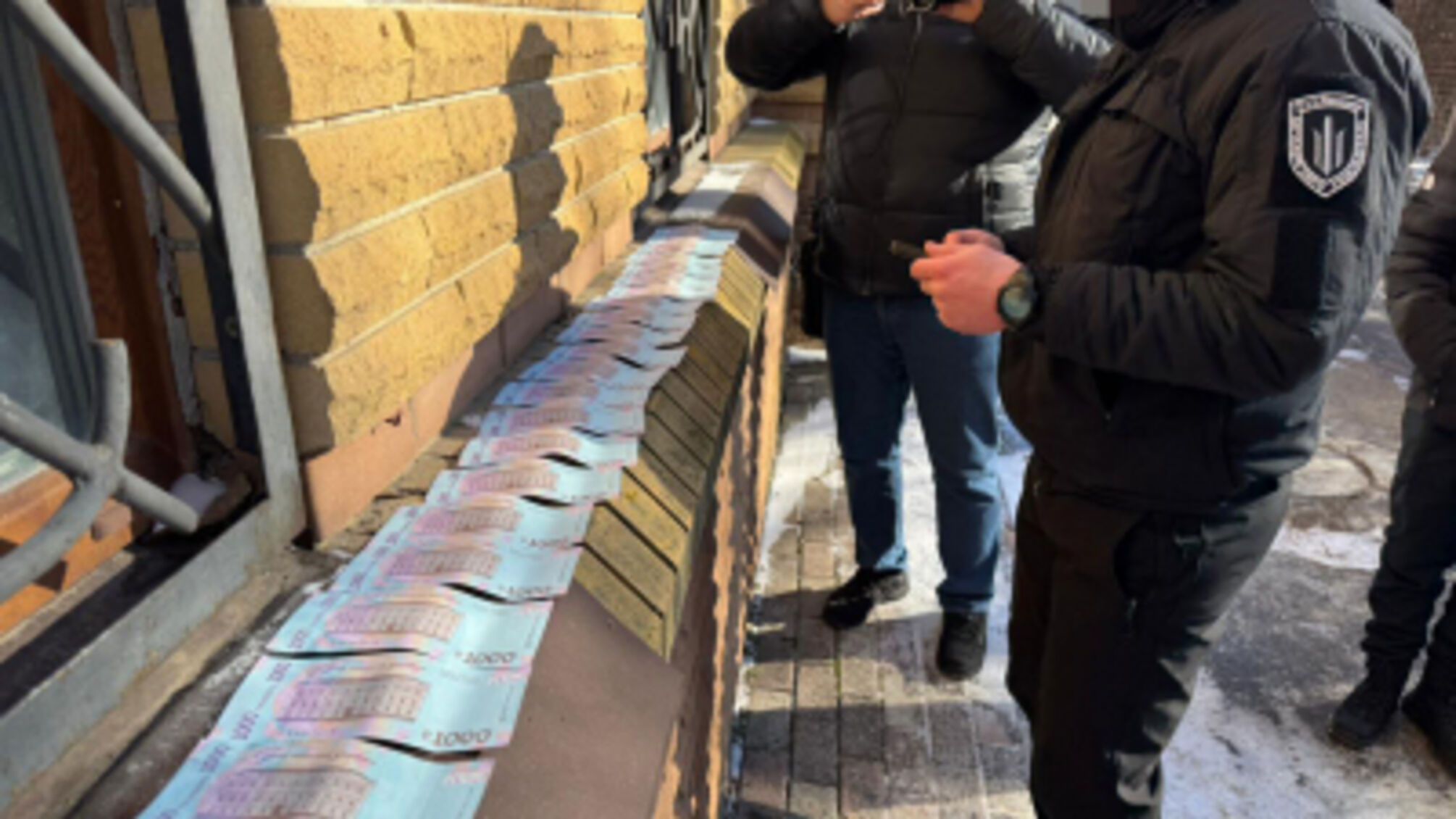 ДБР викрило схему: на Кіровоградщині судитимуть посадовця за хабарі