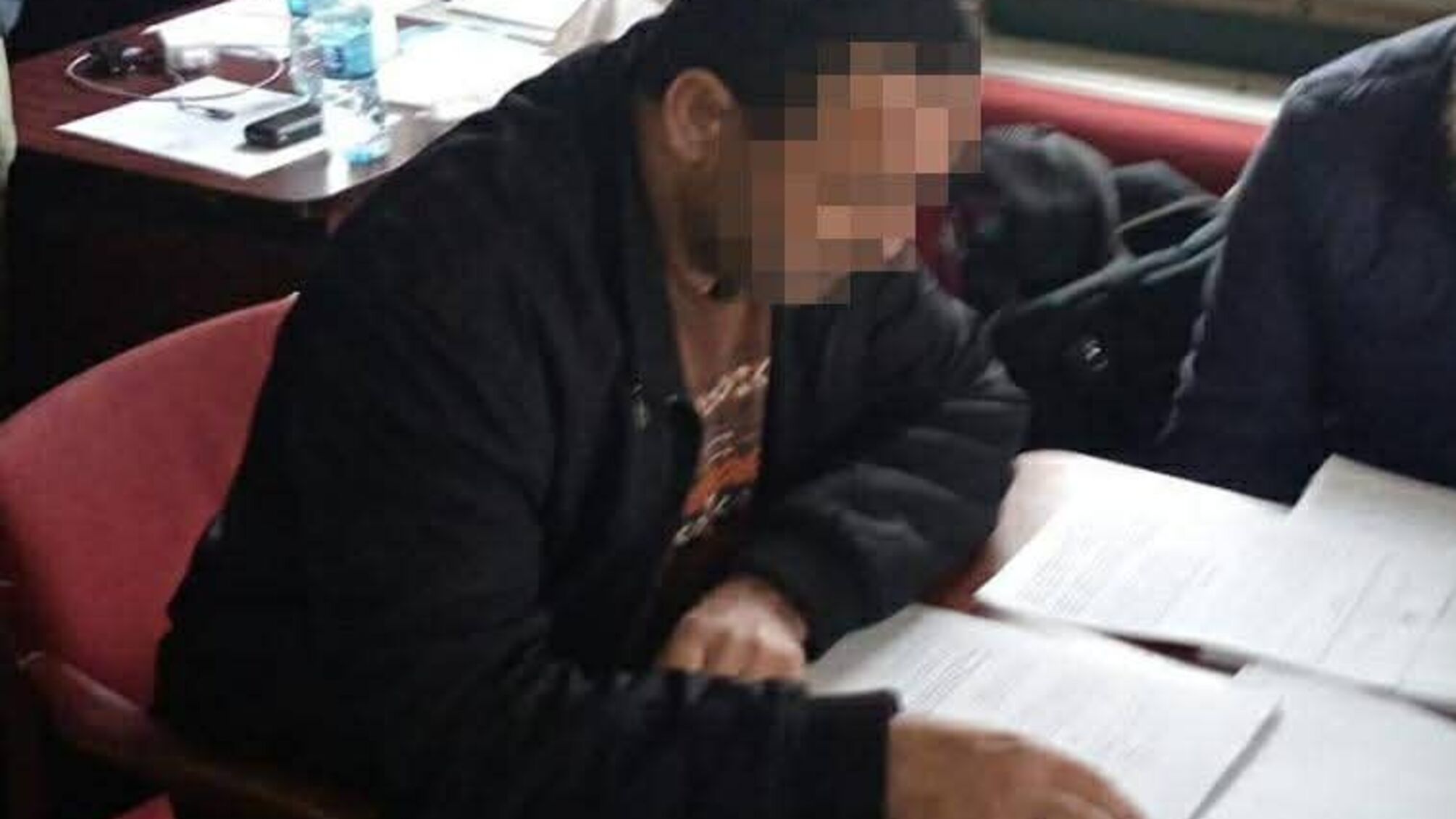 Капітана 'тіньового' судна викрили на рейсі до окупованого Криму: вивіз 2 тисячі тонн газу