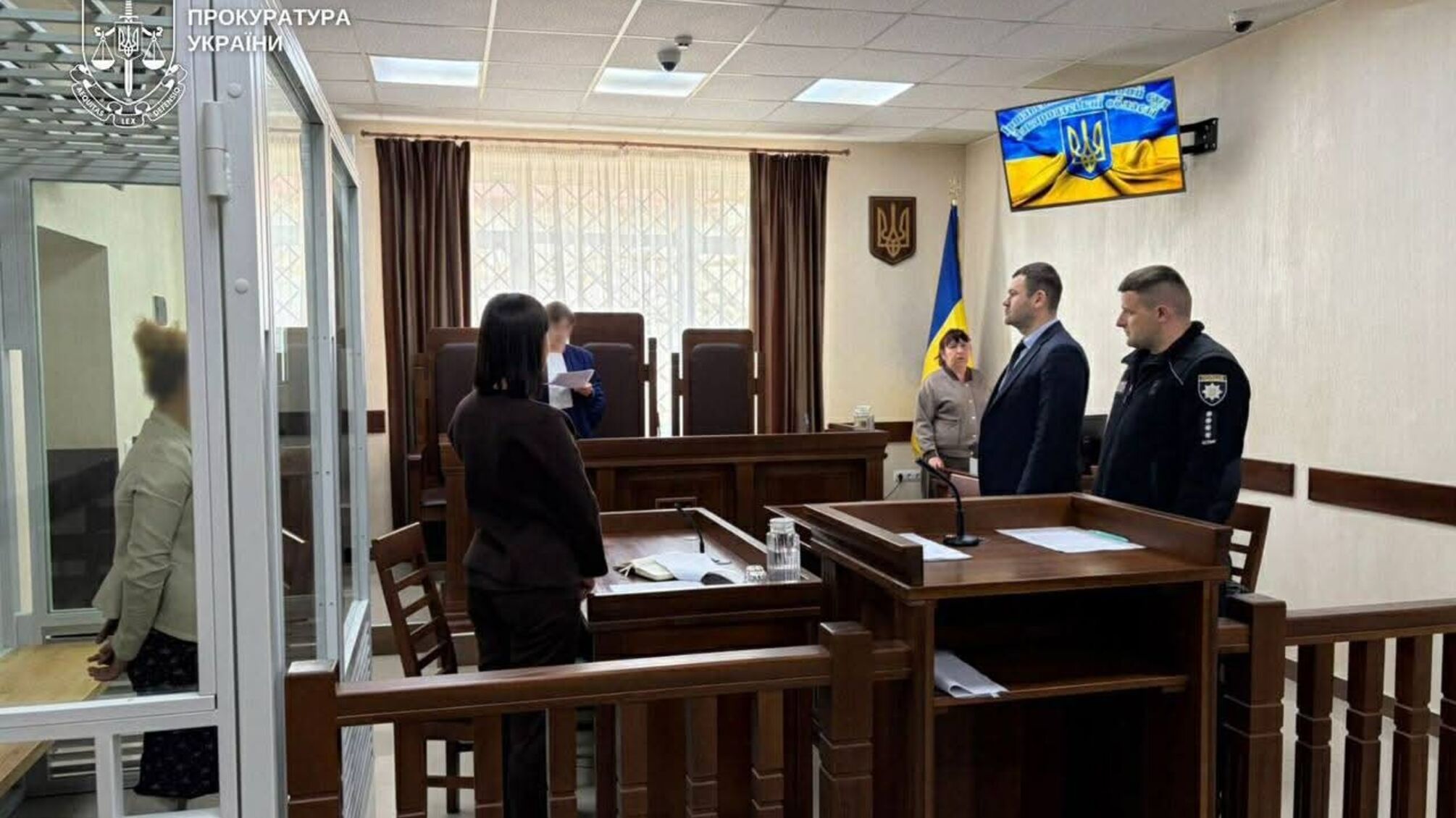 Віддала дітей 'в оренду' для жебракування за 1000 доларів: на Закарпатті жінці загрожує до 15 років