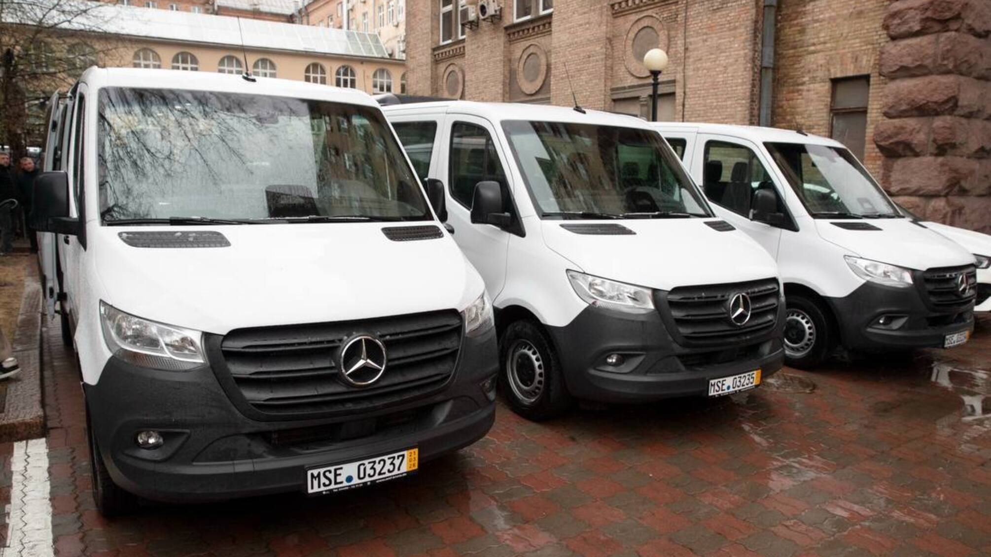 Киев получил долгожданные социальные автобусы: Кличко рассказал о помощи от Германии