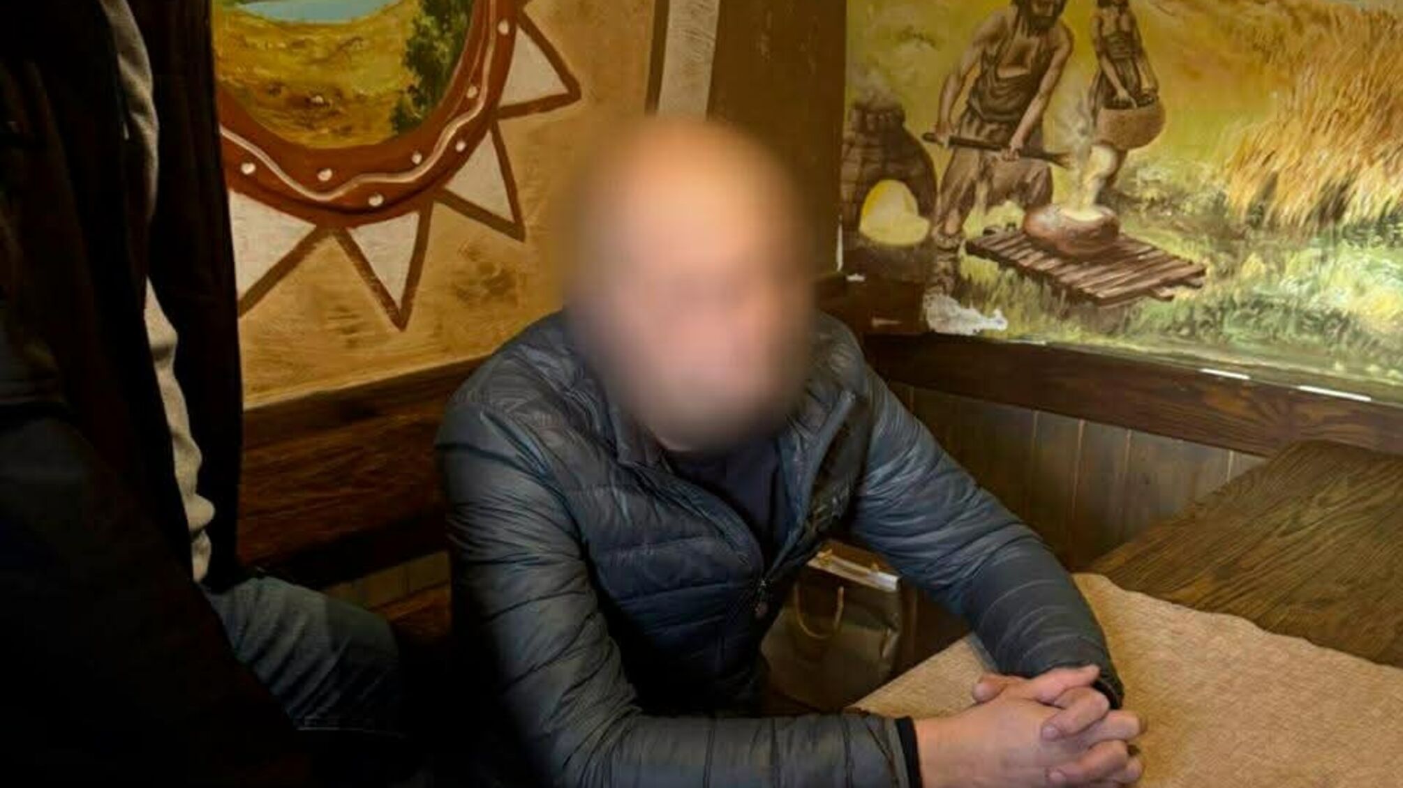 Схема на пути: чиновник Укрзализныци требовал $100 тысяч и получил подозрение