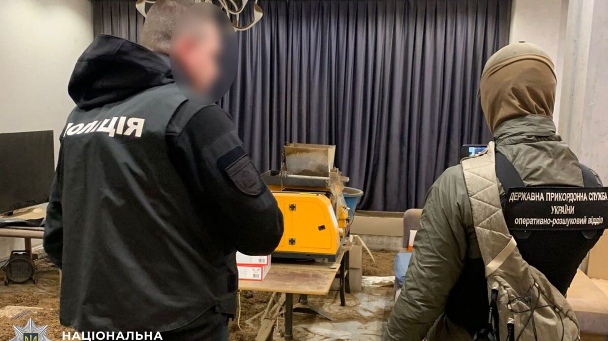 У Херсоні викрили підпільне виробництво сигарет: вилучено понад мільйон гільз і тонни тютюну