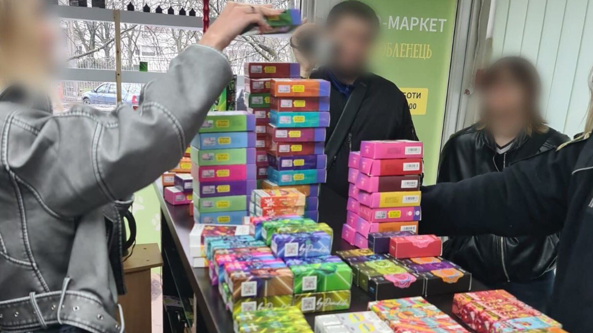 Масштабна операція у Харкові: вилучено контрафактних електронних сигарет на 4,5 млн грн