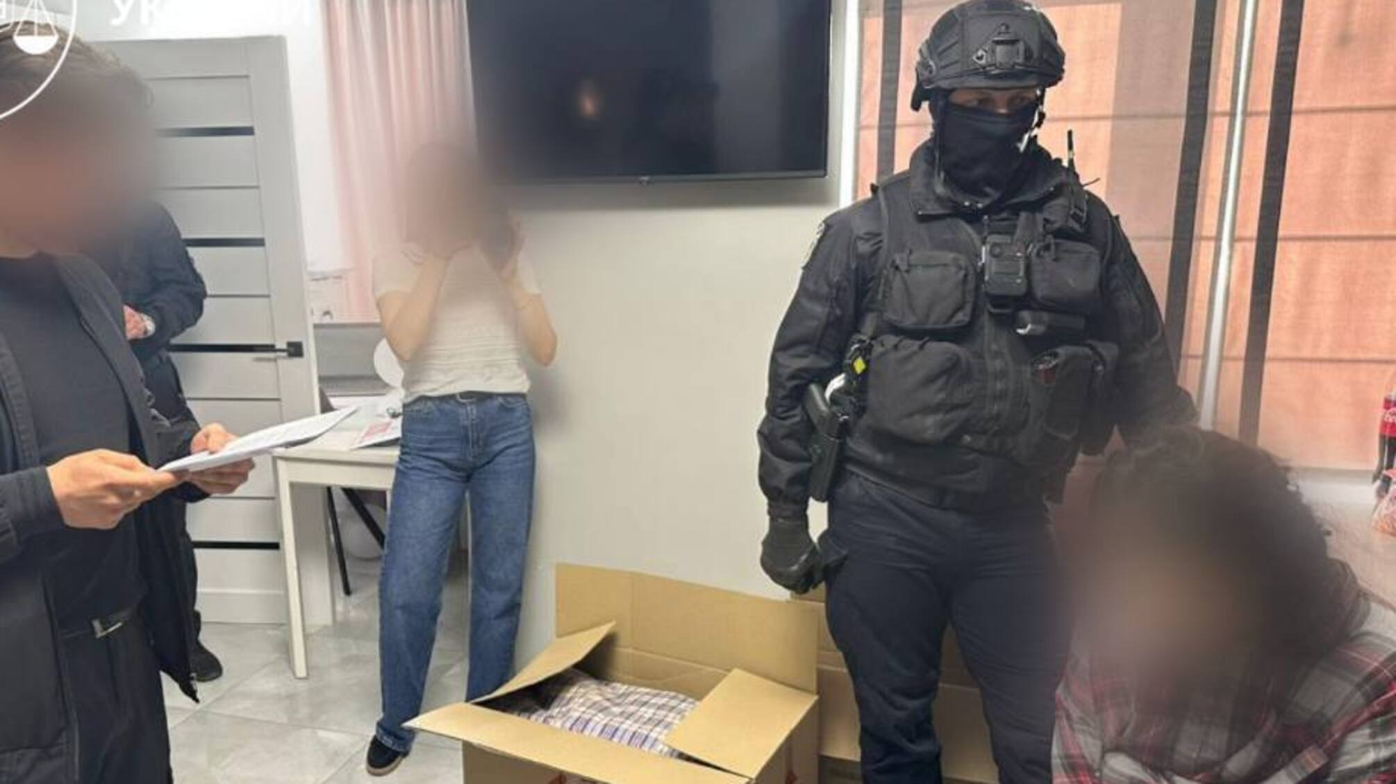 Собирали деньги 'на тяжелобольных детей', а тратили на себя: организатору псевдофондов сообщили новые подозрения