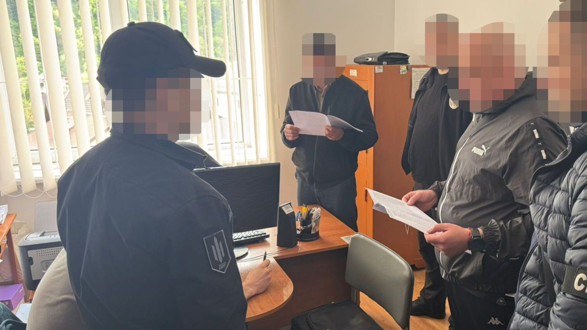 На Прикарпатті посадовець правоохоронного органу вимагав $5 тисяч за 'вирішення питань' із ТЦК (відео)
