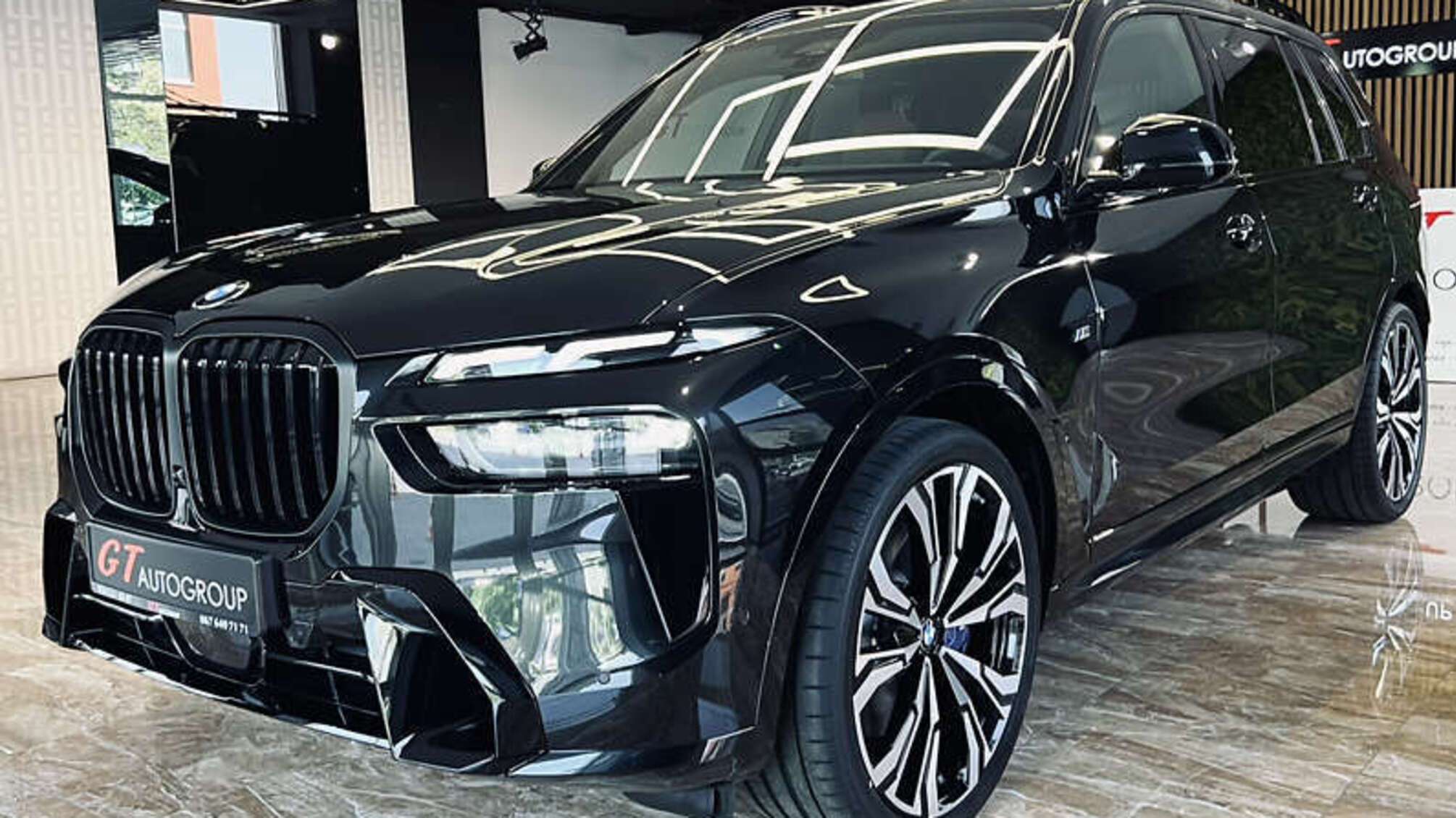 Кандидат в таможенники задекларировал BMW X7 за 20 тысяч гривен