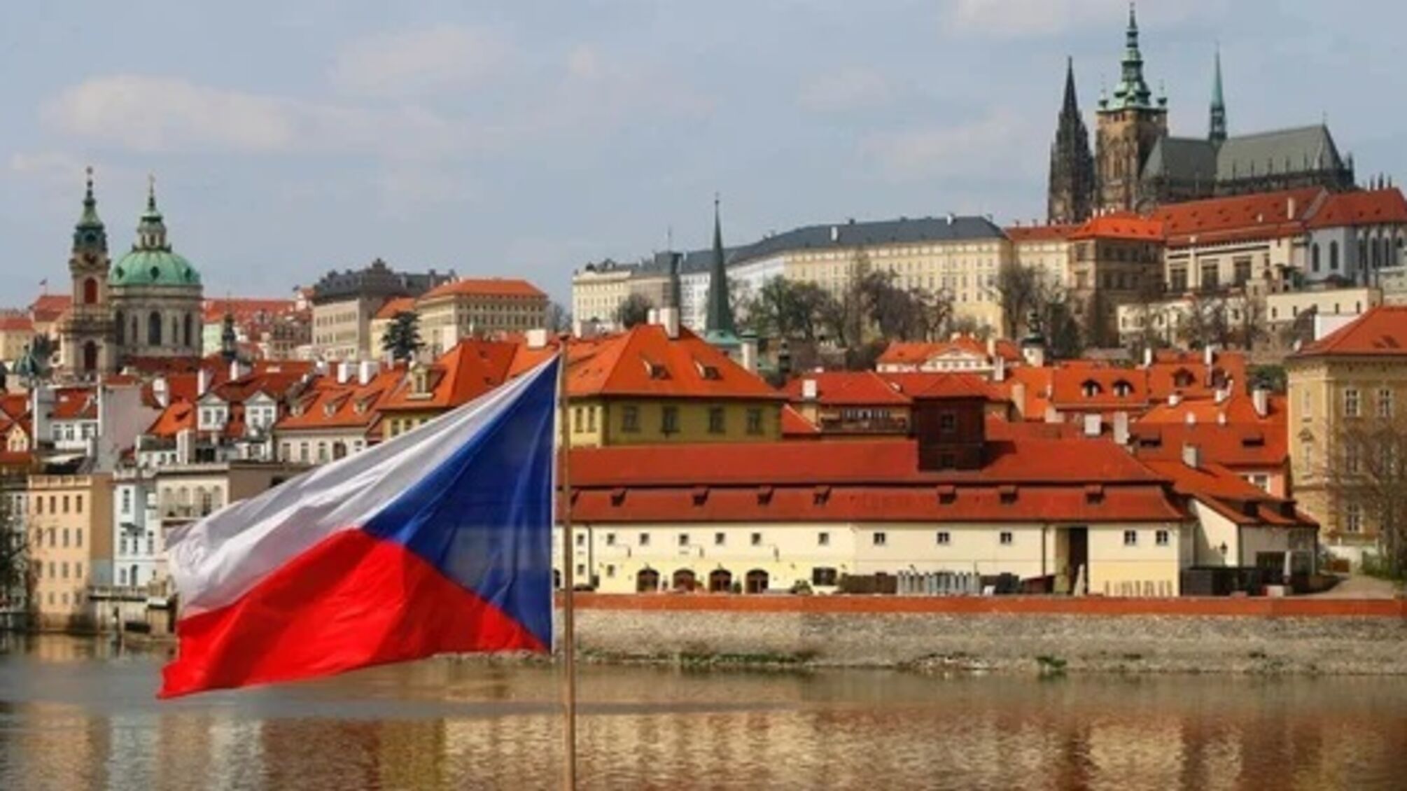 Чехія змінює правила для українських біженців: кого можуть позбавити допомоги та тимчасового захисту