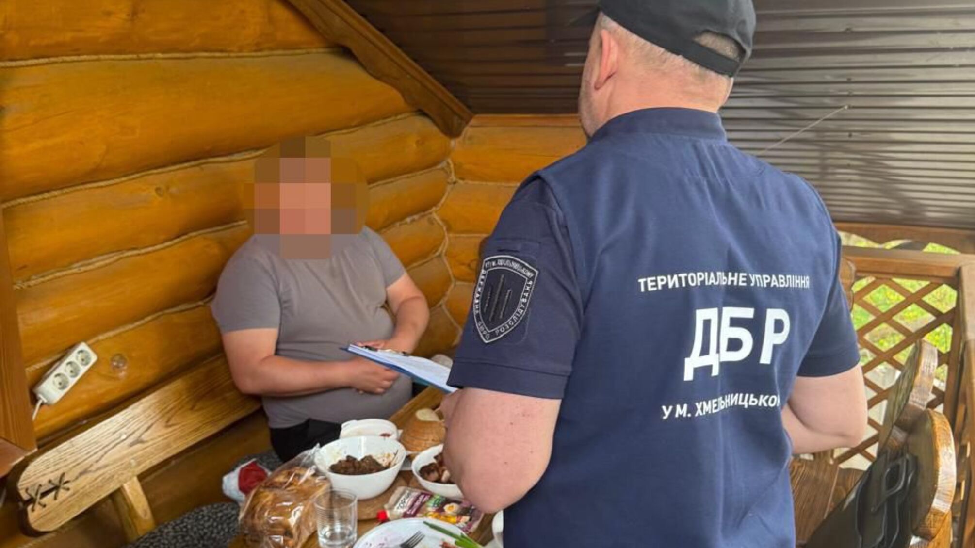 'Тыл за $5 тысяч': в Хмельницкой области бизнесмен торговал переводом военных (видео)