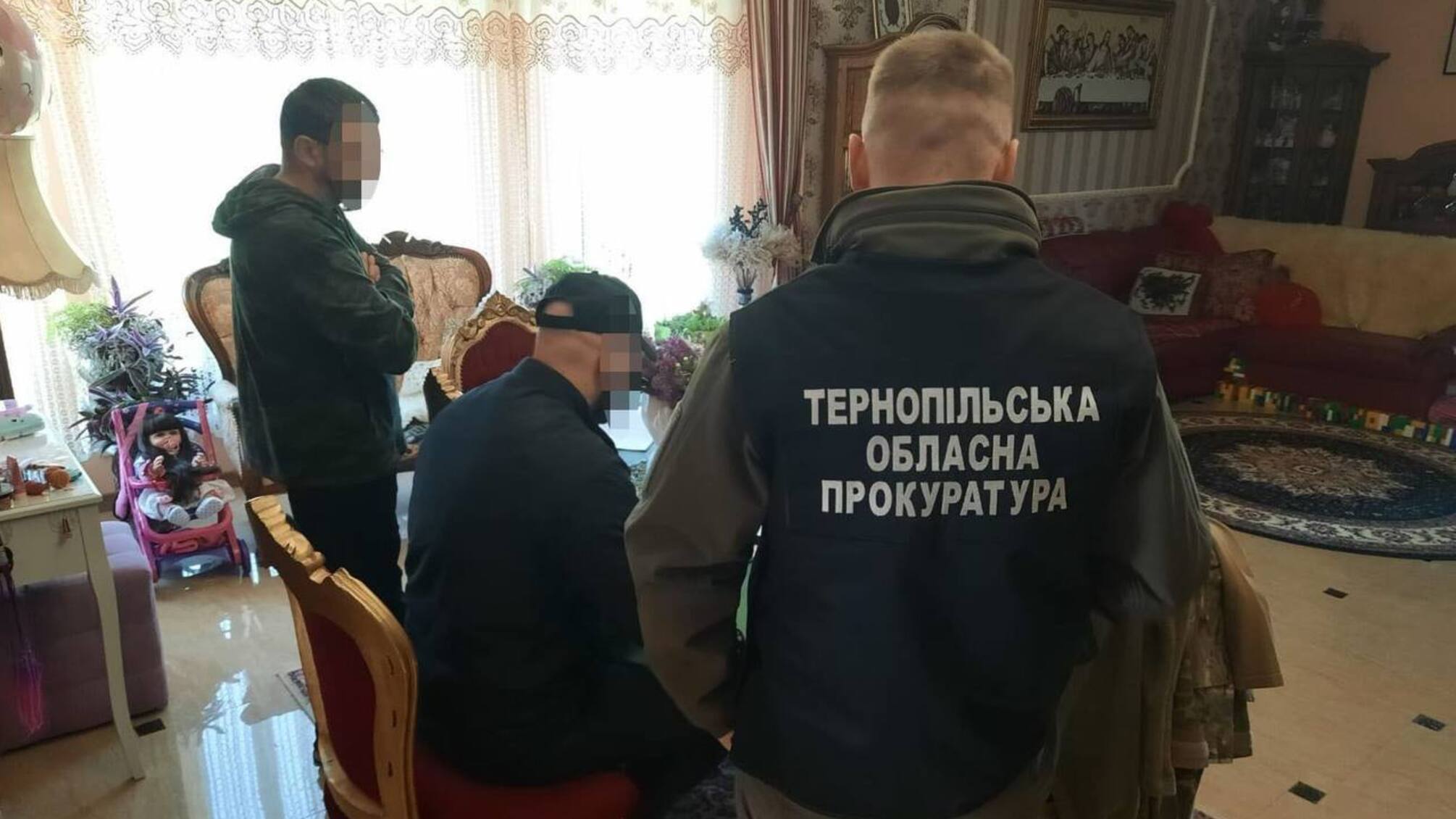 Государственные земли под 'несуществующими зданиями': в Тернопольской области разоблачили регистрационную схему