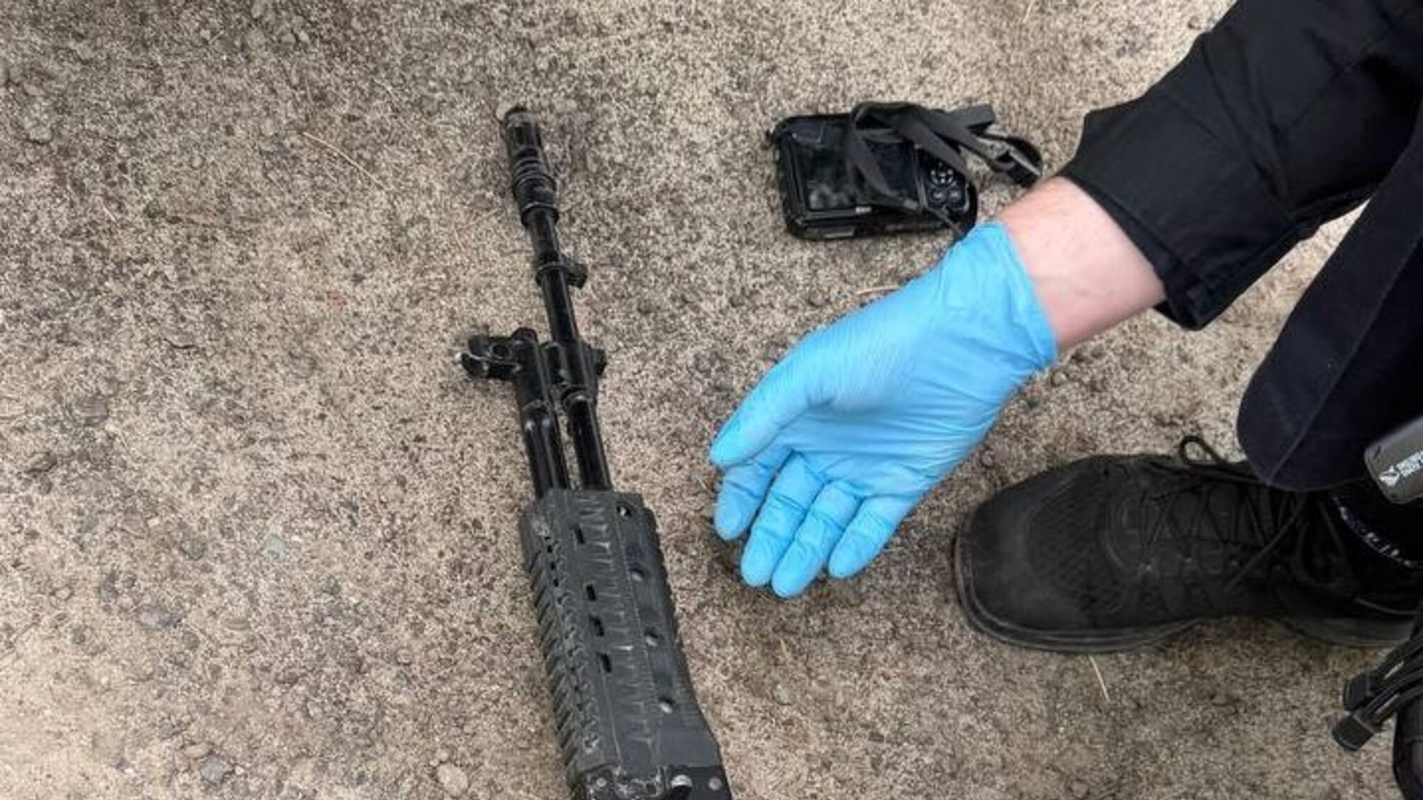 У Львівській області затримали чоловіка зі зброєю та майже 80 патронами