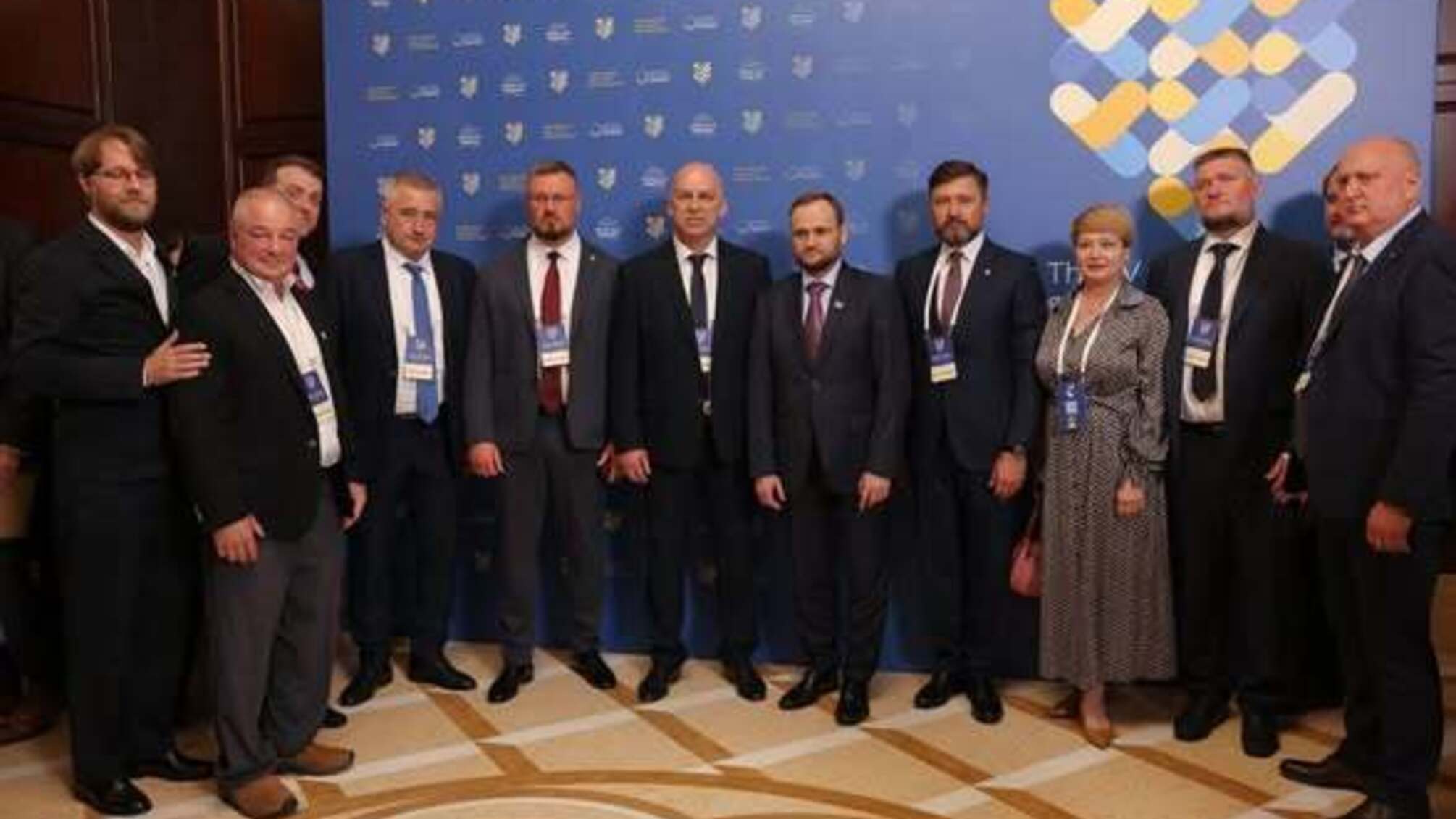 'Сегодня Украина – sui generis': в Киеве состоялся IV Международный саммит городов и регионов