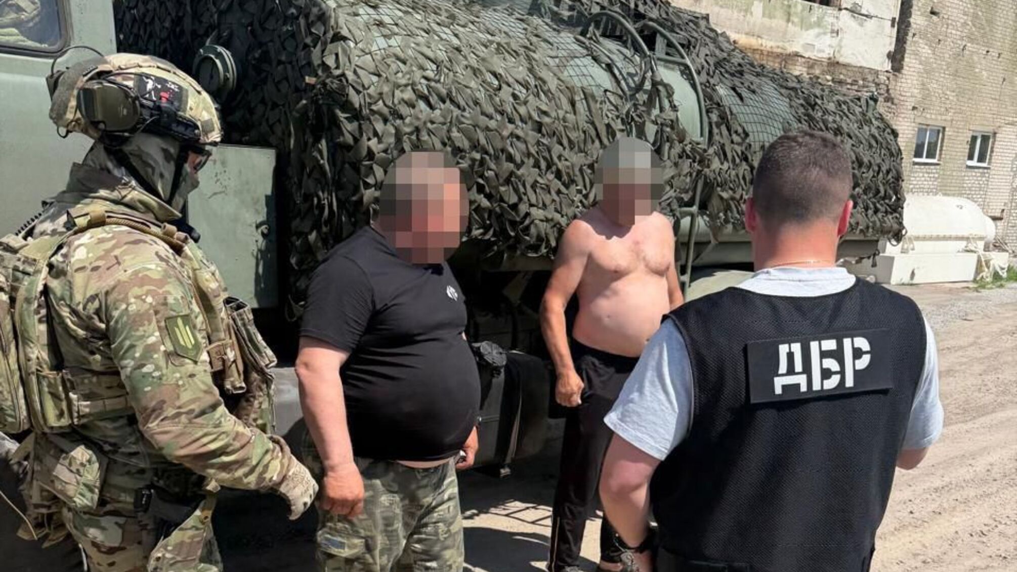 ДБР викрило схему продажу пального у військовій частині на Хмельниччині (відео)