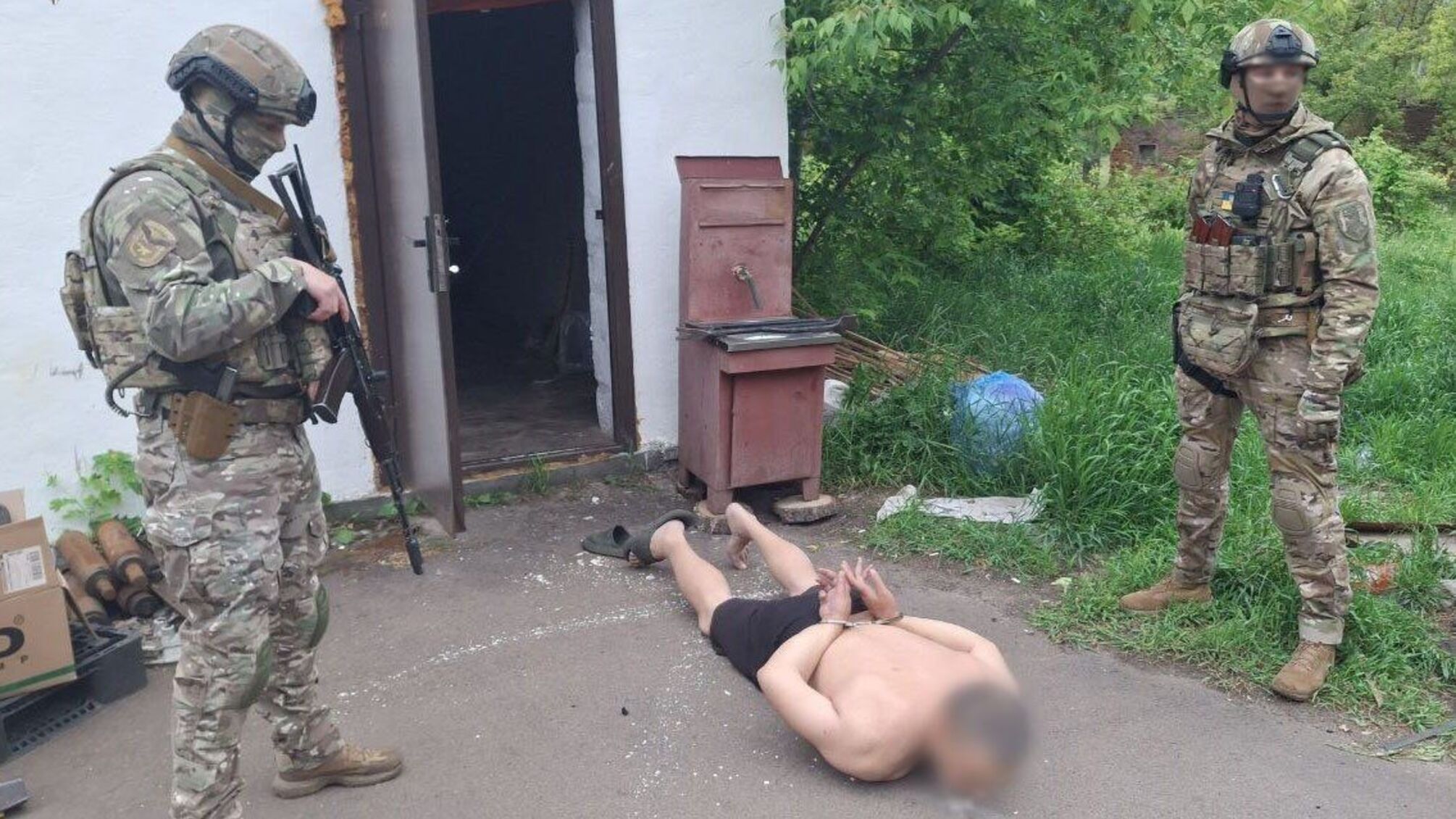 У Києві викрили 'сучасних рабовласників': людей утримували в нелюдських умовах