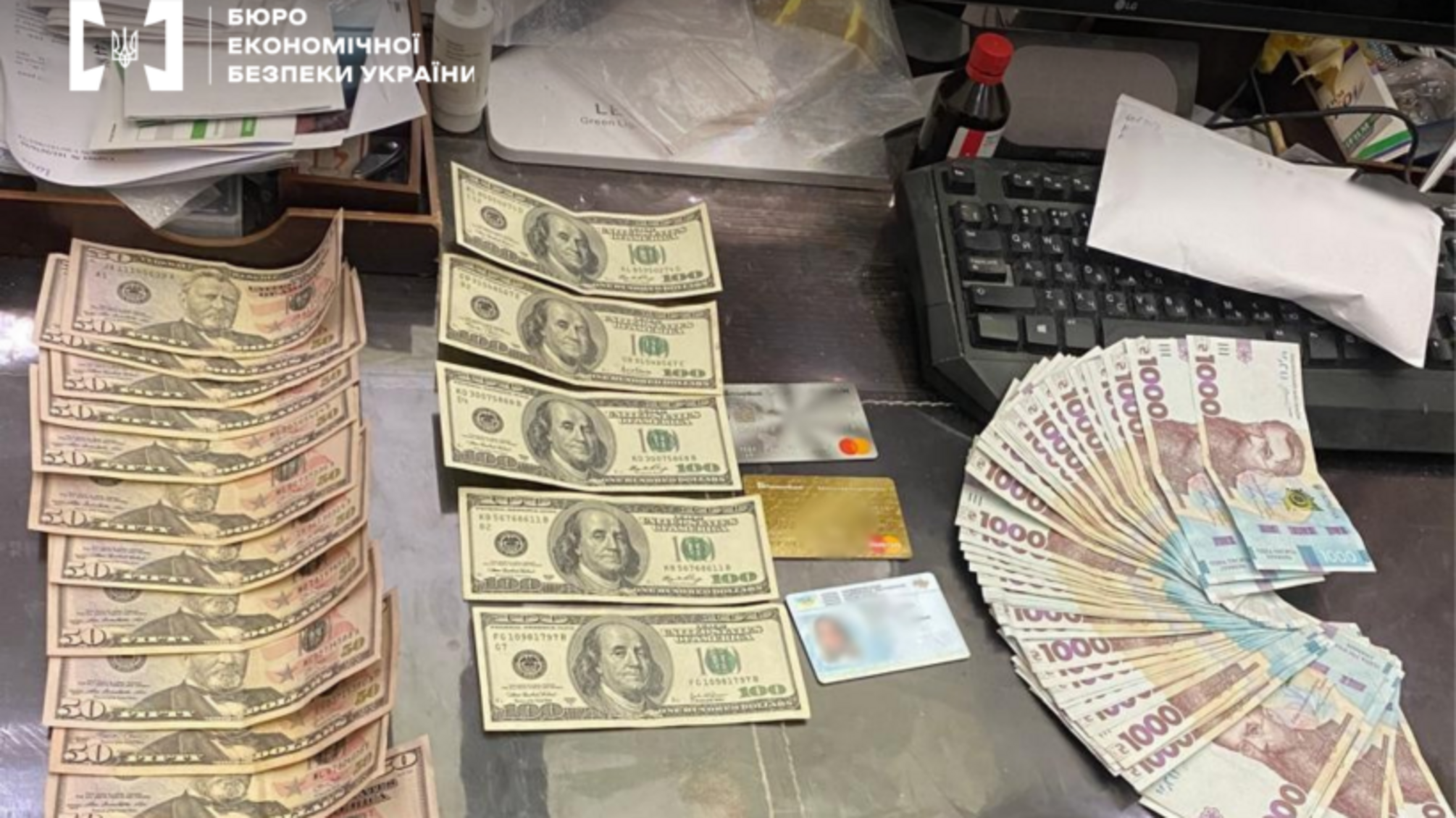 На Волыни будут судить троих мужчин за продажу поддельных водительских удостоверений по 300-400 долларов