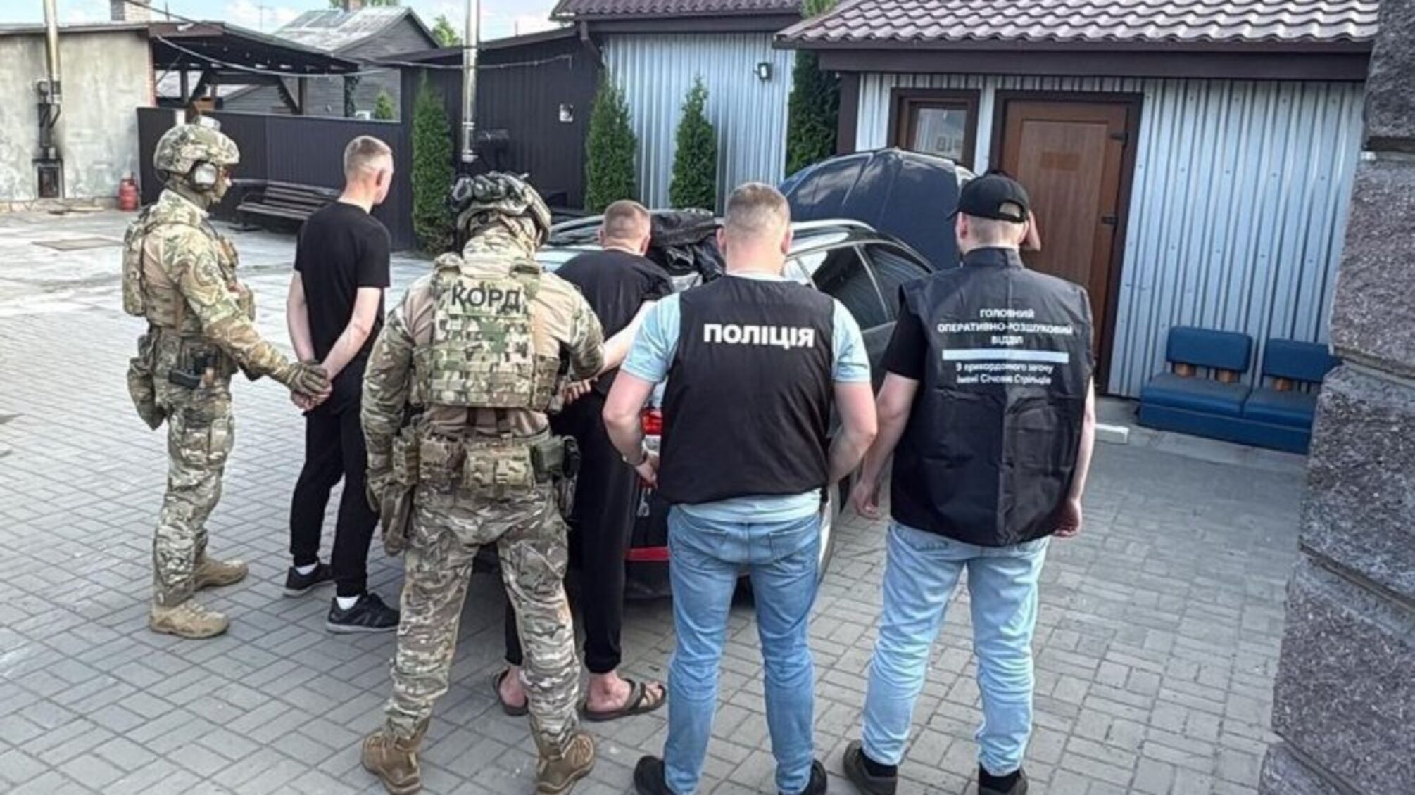 На Житомирщині затримали організаторів схеми переправлення чоловіків за кордон: ціна 'послуги' сягала 10 тисяч доларів